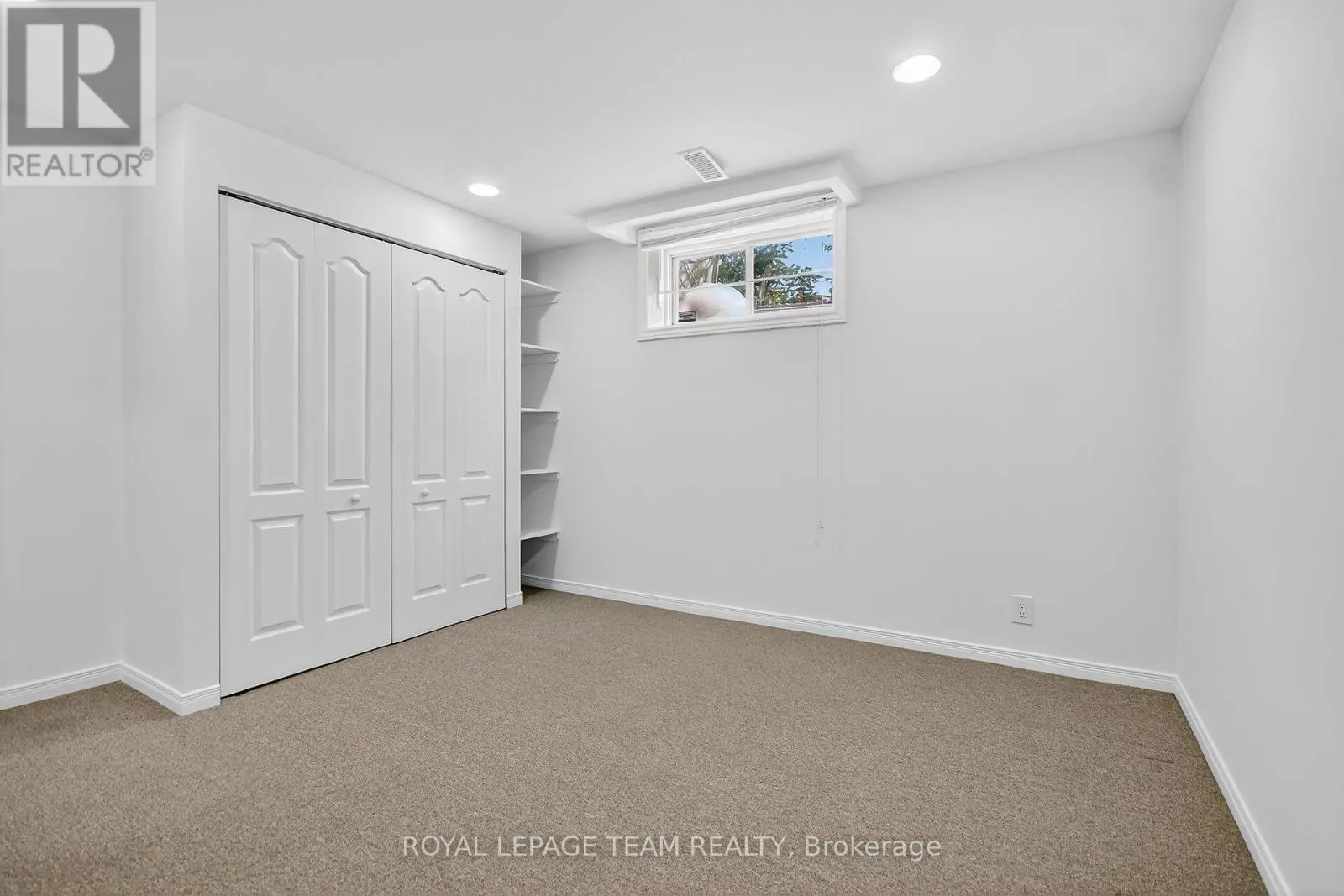6 STONECROFT TERRACE