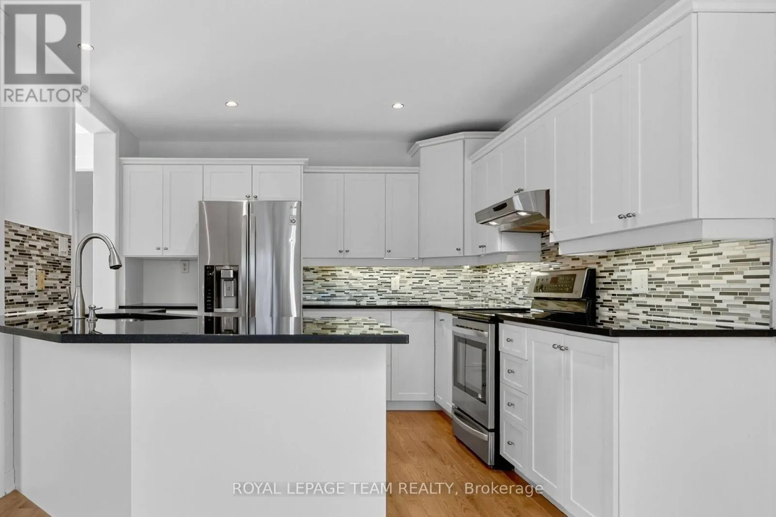 6 STONECROFT TERRACE
