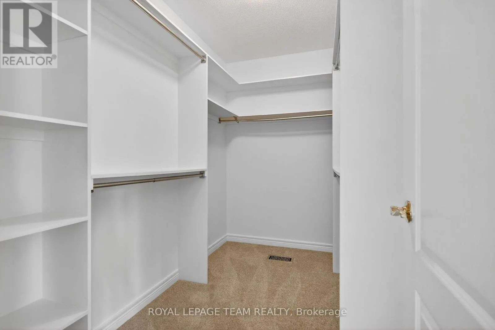 6 STONECROFT TERRACE