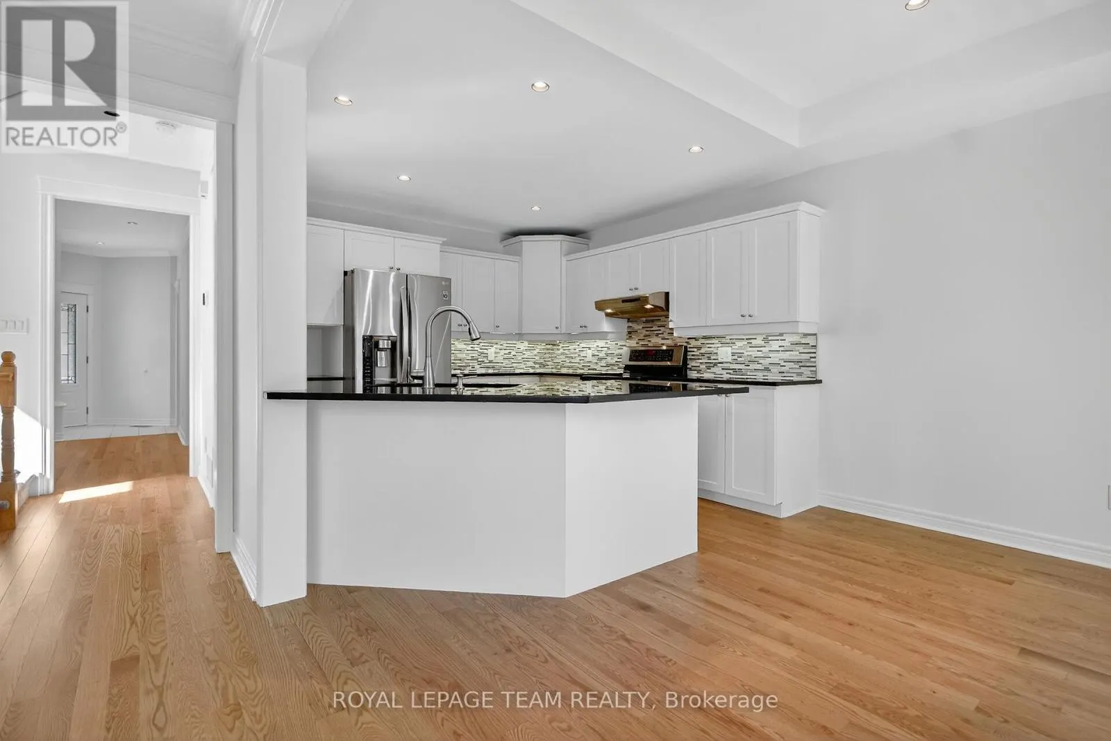 6 STONECROFT TERRACE