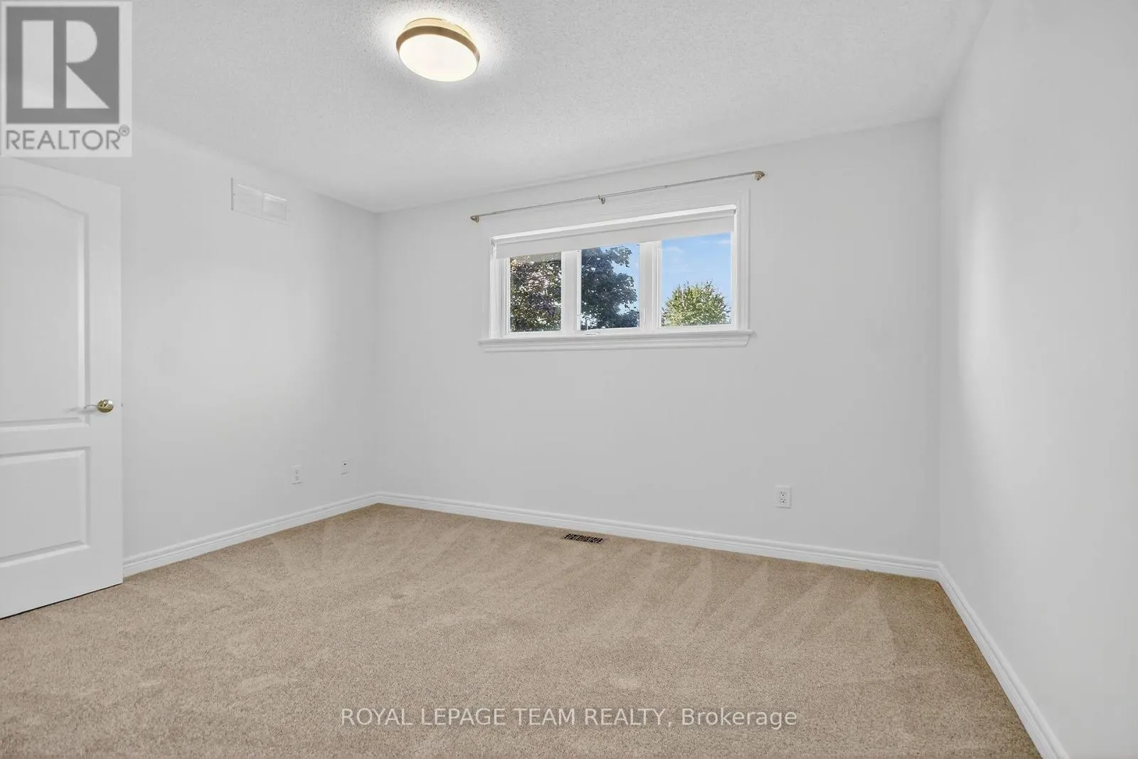 6 STONECROFT TERRACE