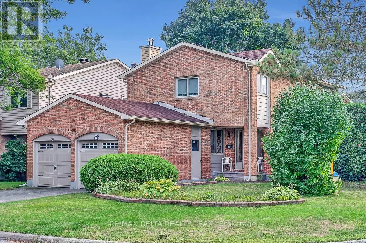 6096 MEADOWHILL CRESCENT