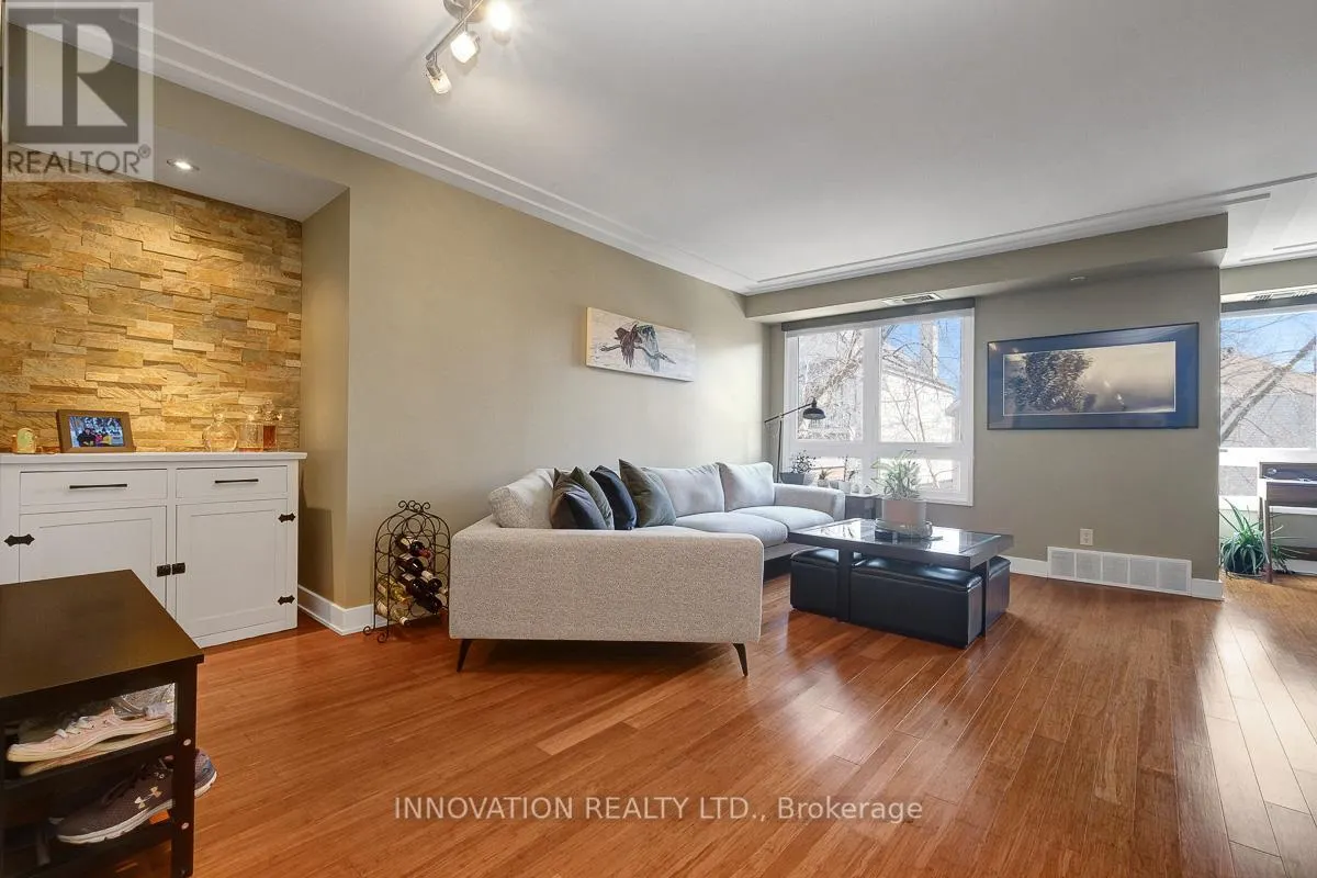 2C - 150 WAVERLEY STREET