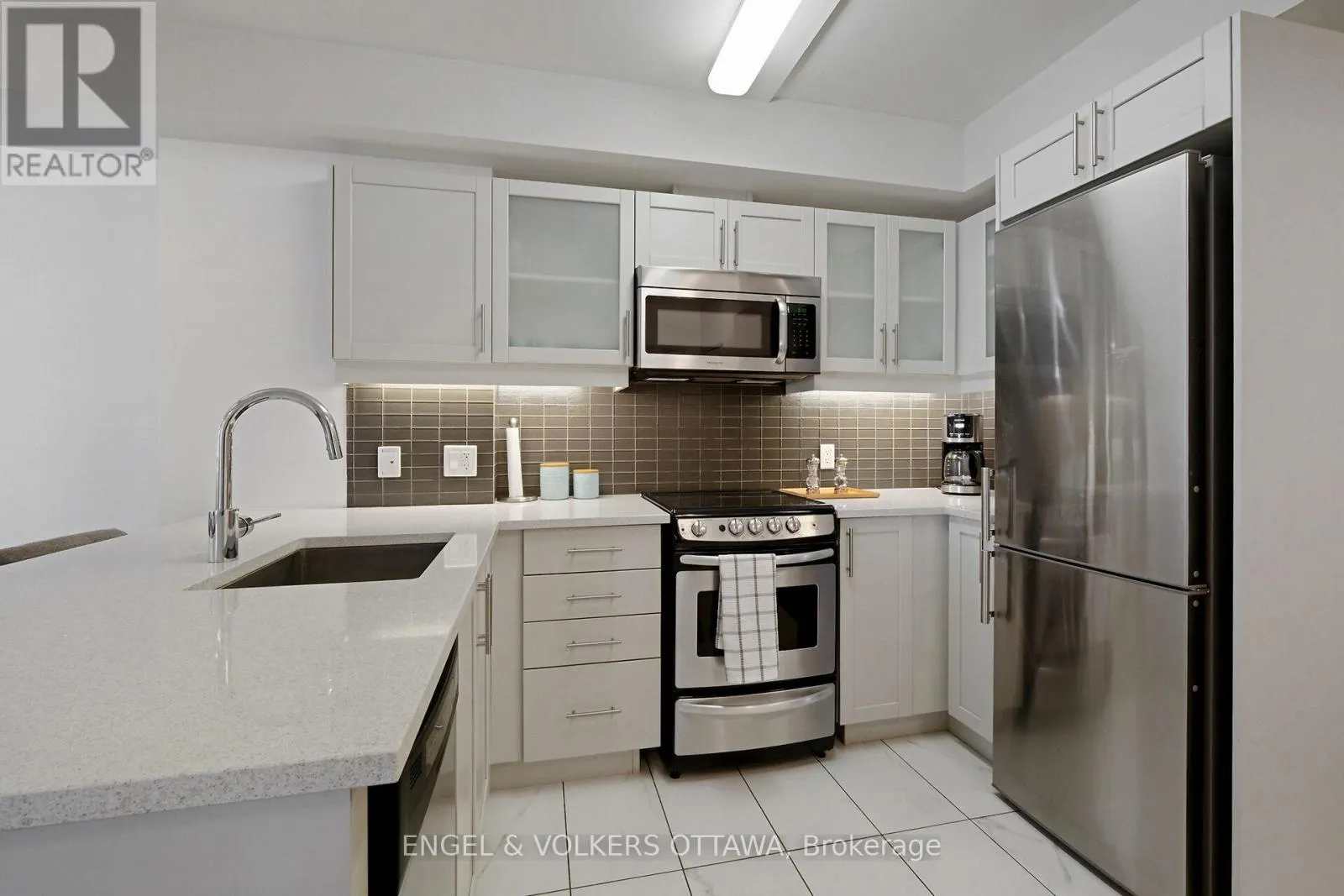 707 - 195 BESSERER STREET