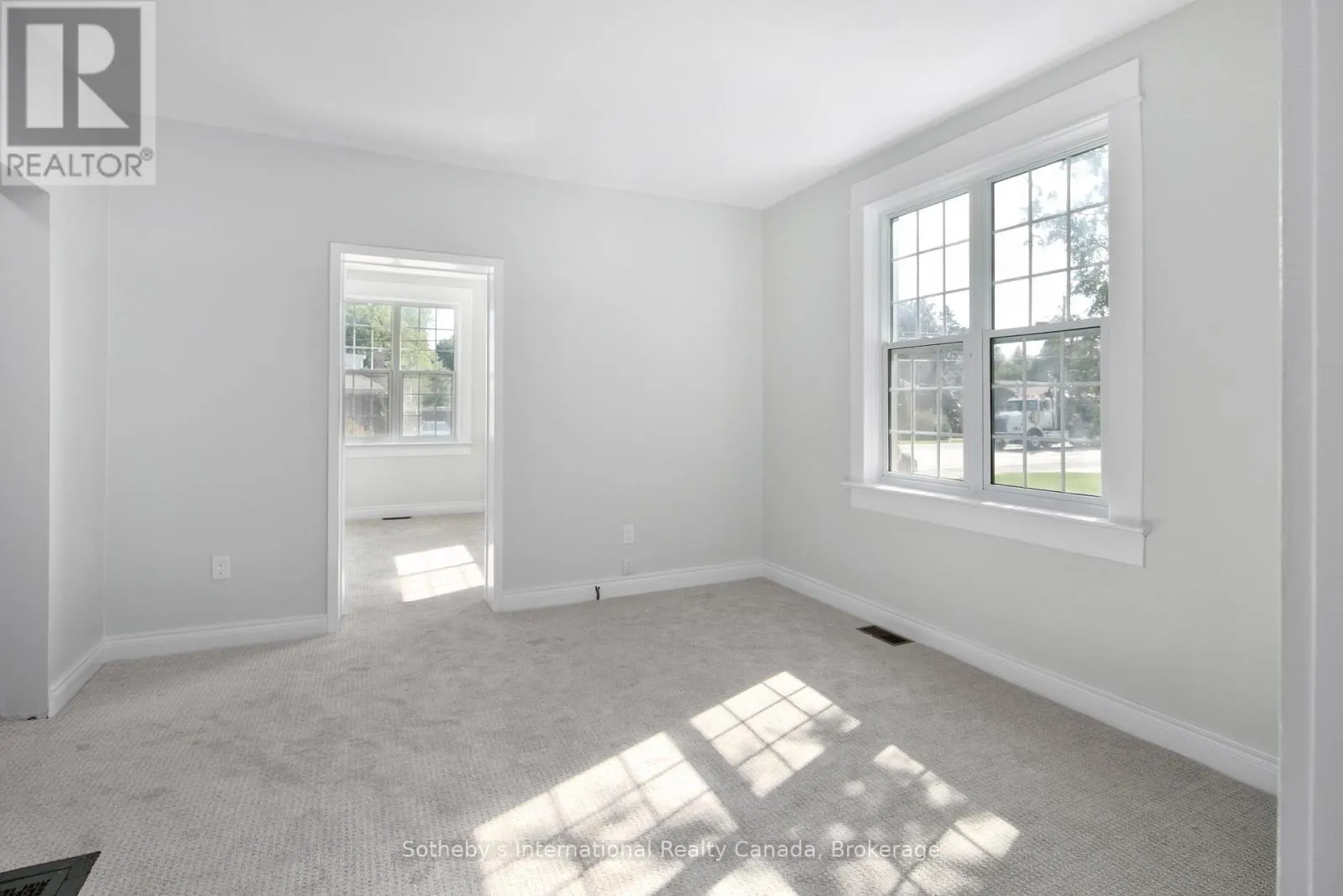 104 SYKES STREET S
