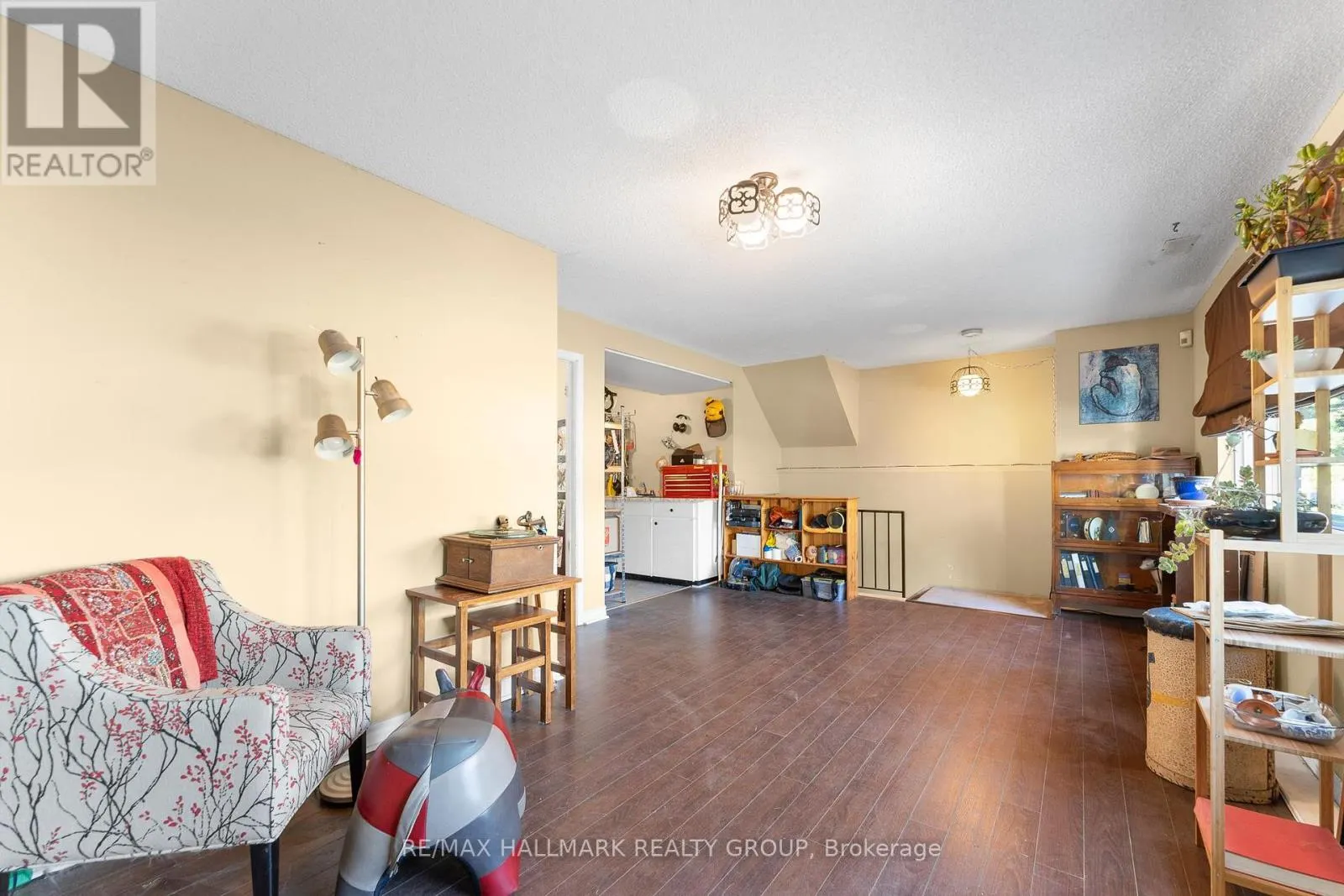 3960 FARMERS WAY