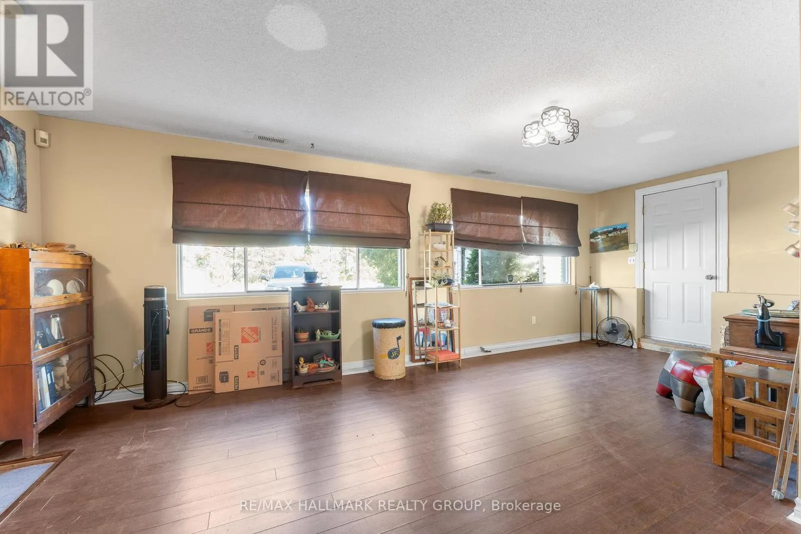 3960 FARMERS WAY