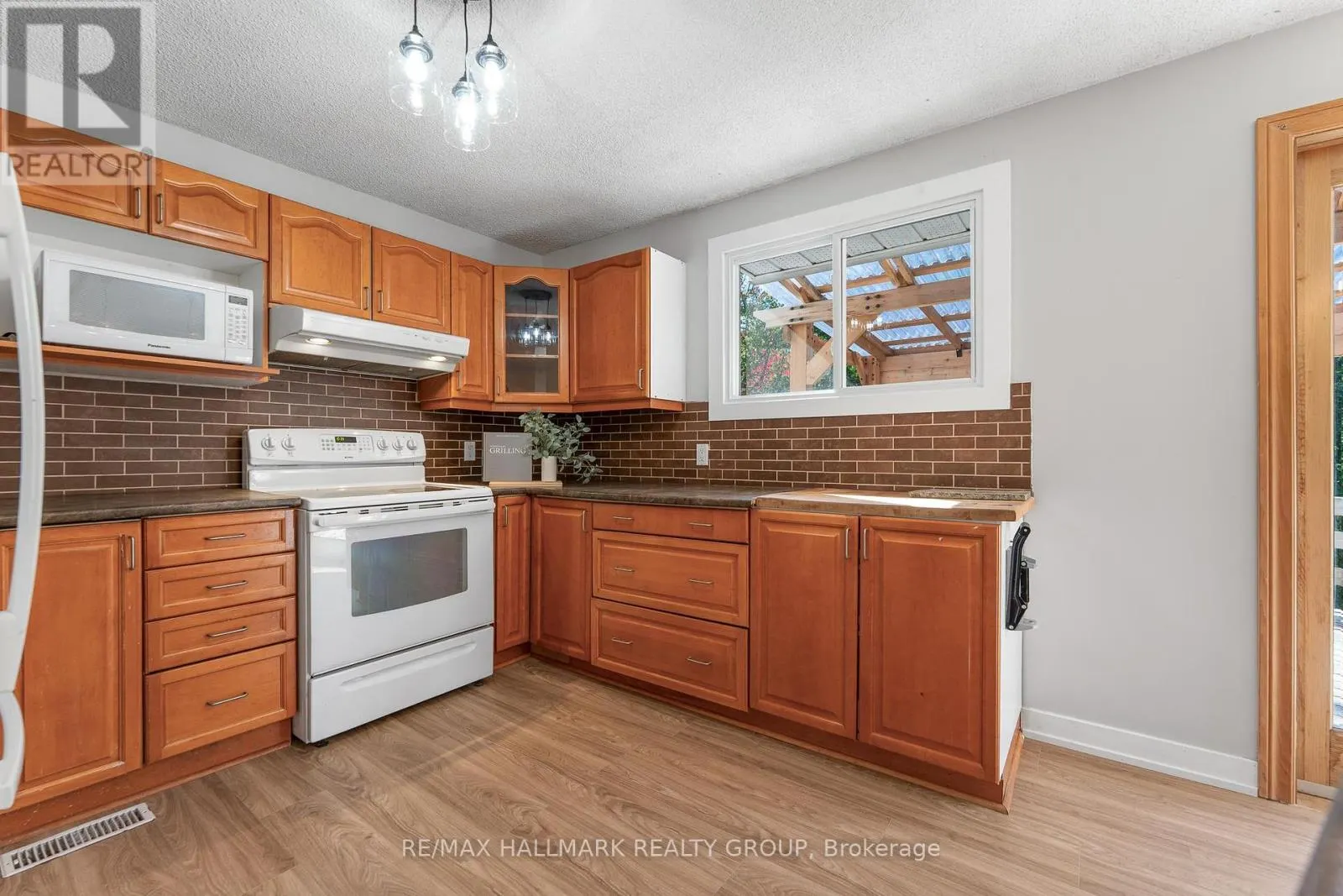 3960 FARMERS WAY