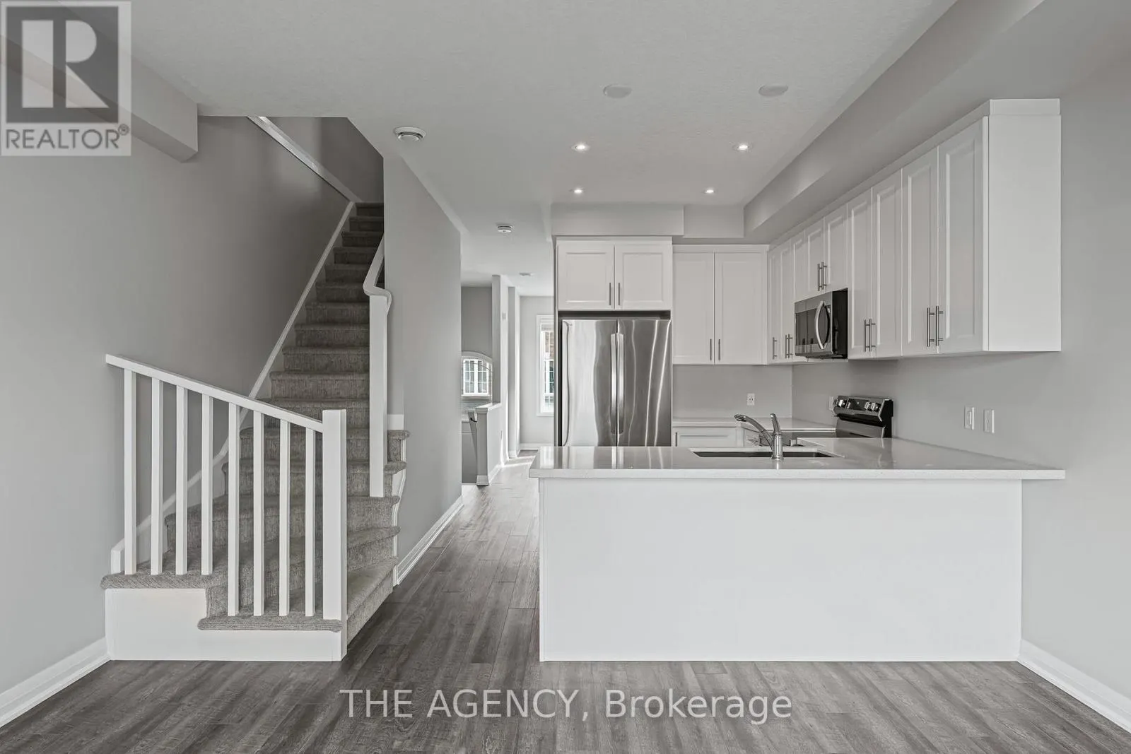 53 AQUARIUS CRESCENT