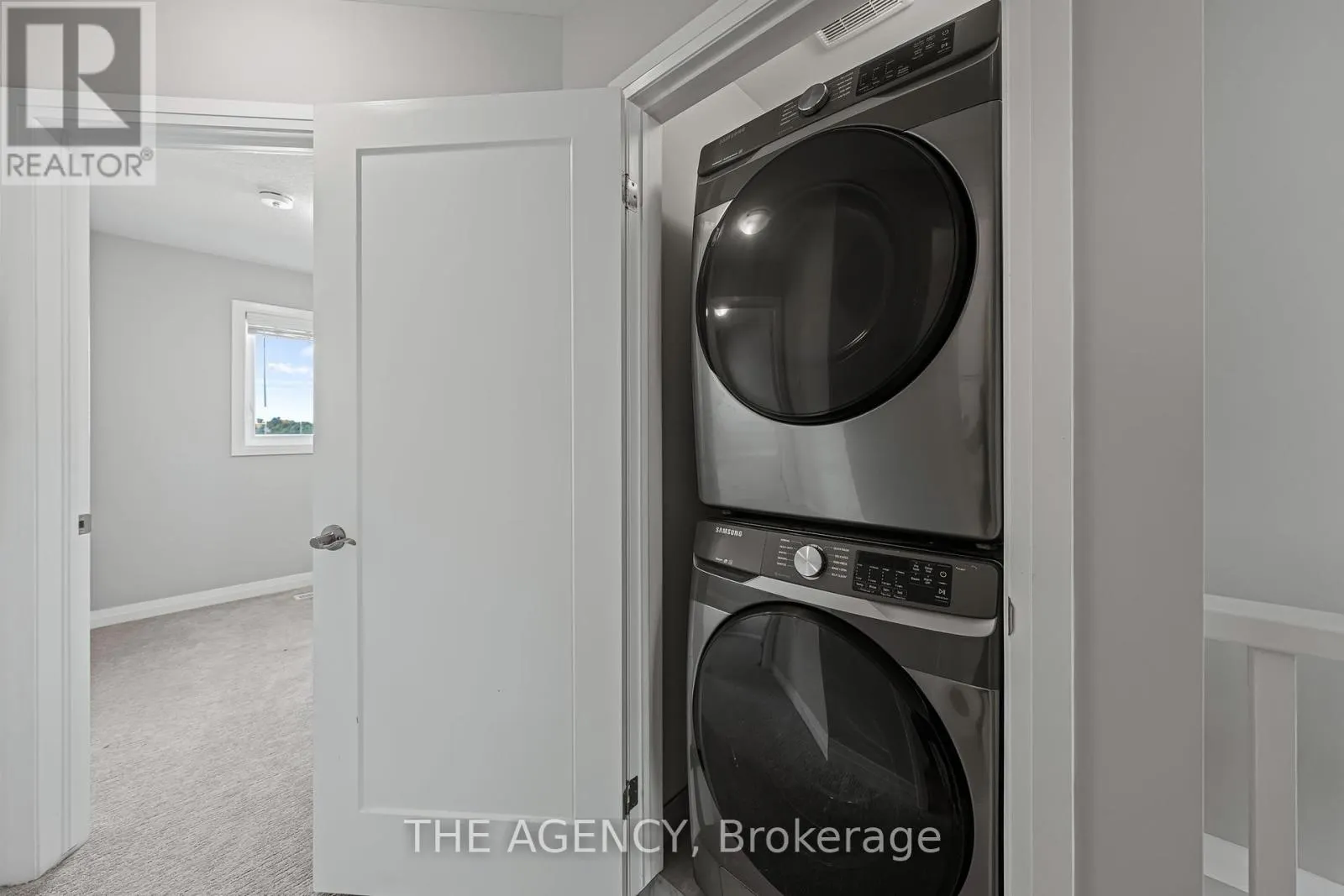 53 AQUARIUS CRESCENT
