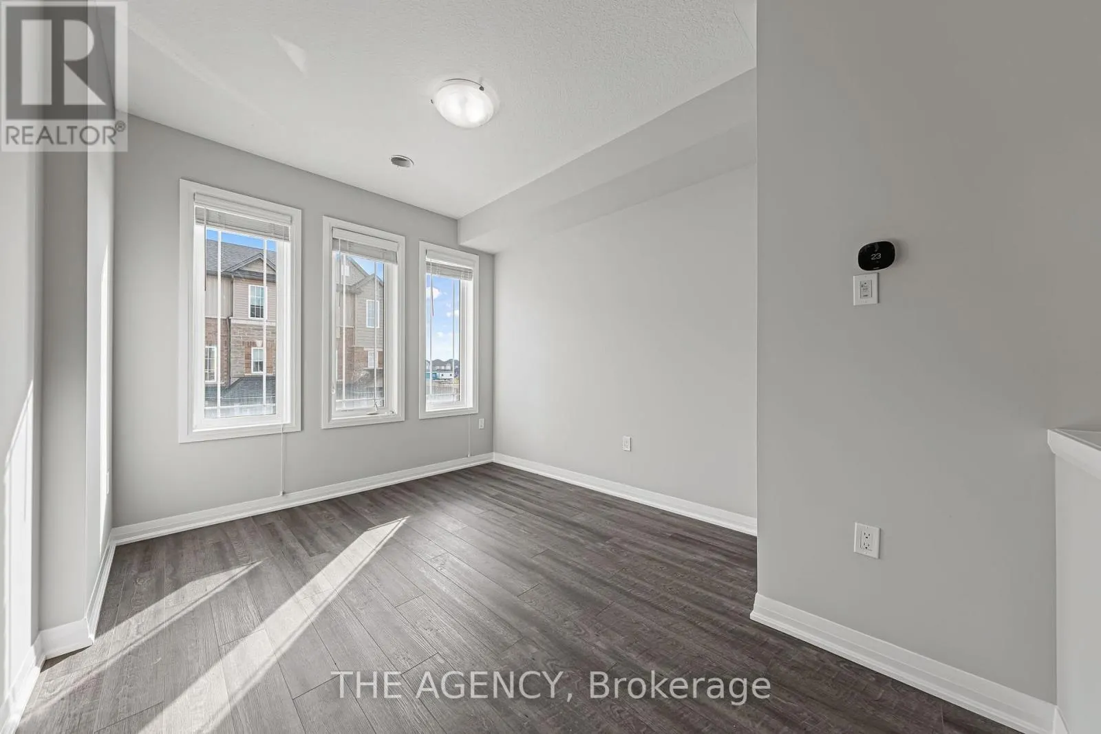53 AQUARIUS CRESCENT