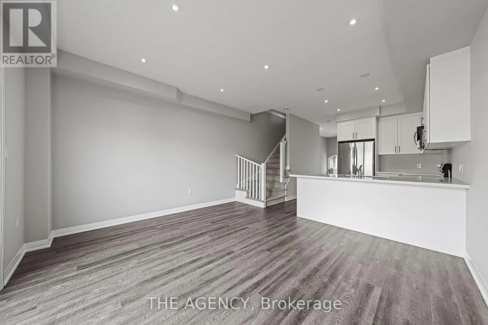 53 AQUARIUS CRESCENT