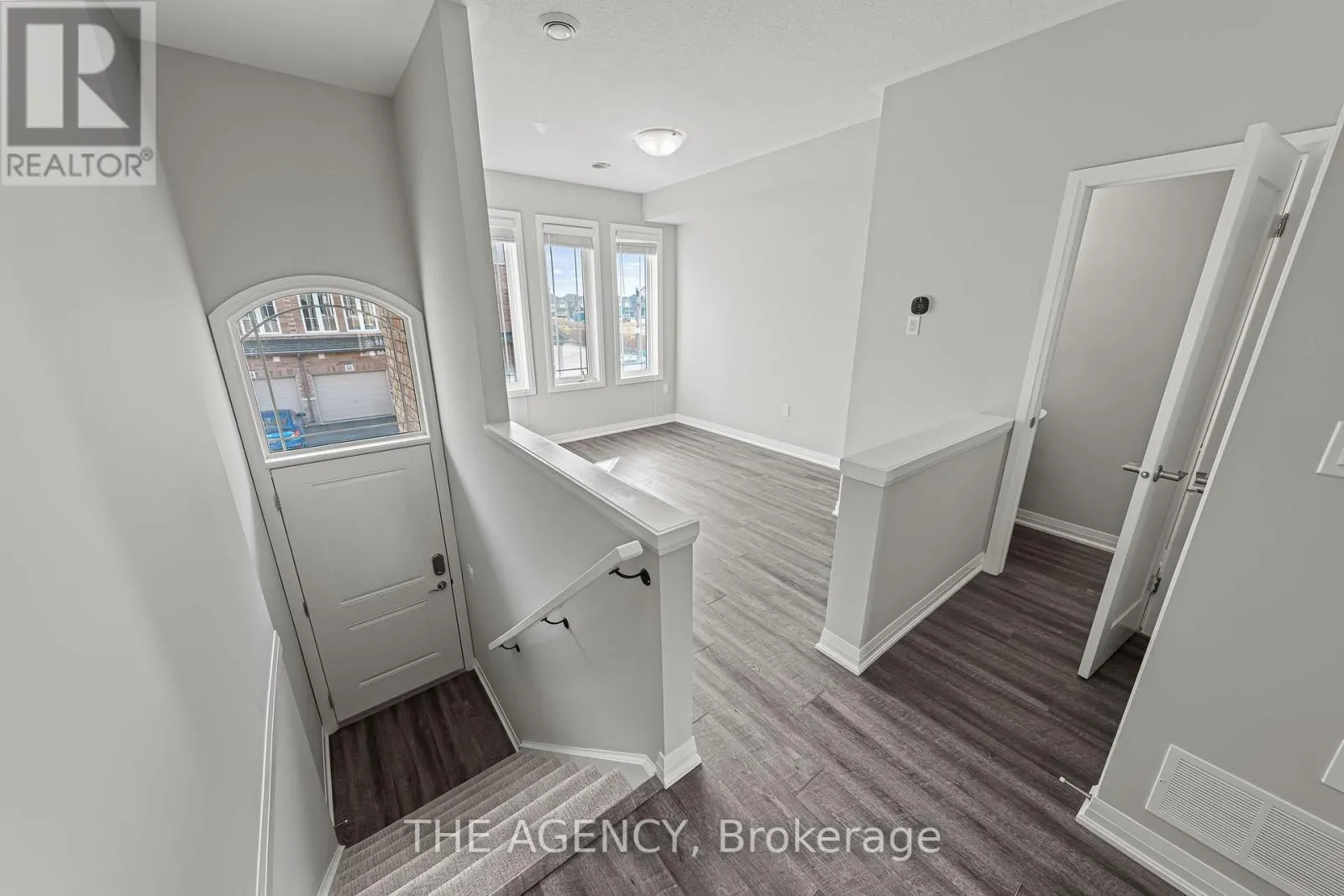 53 AQUARIUS CRESCENT