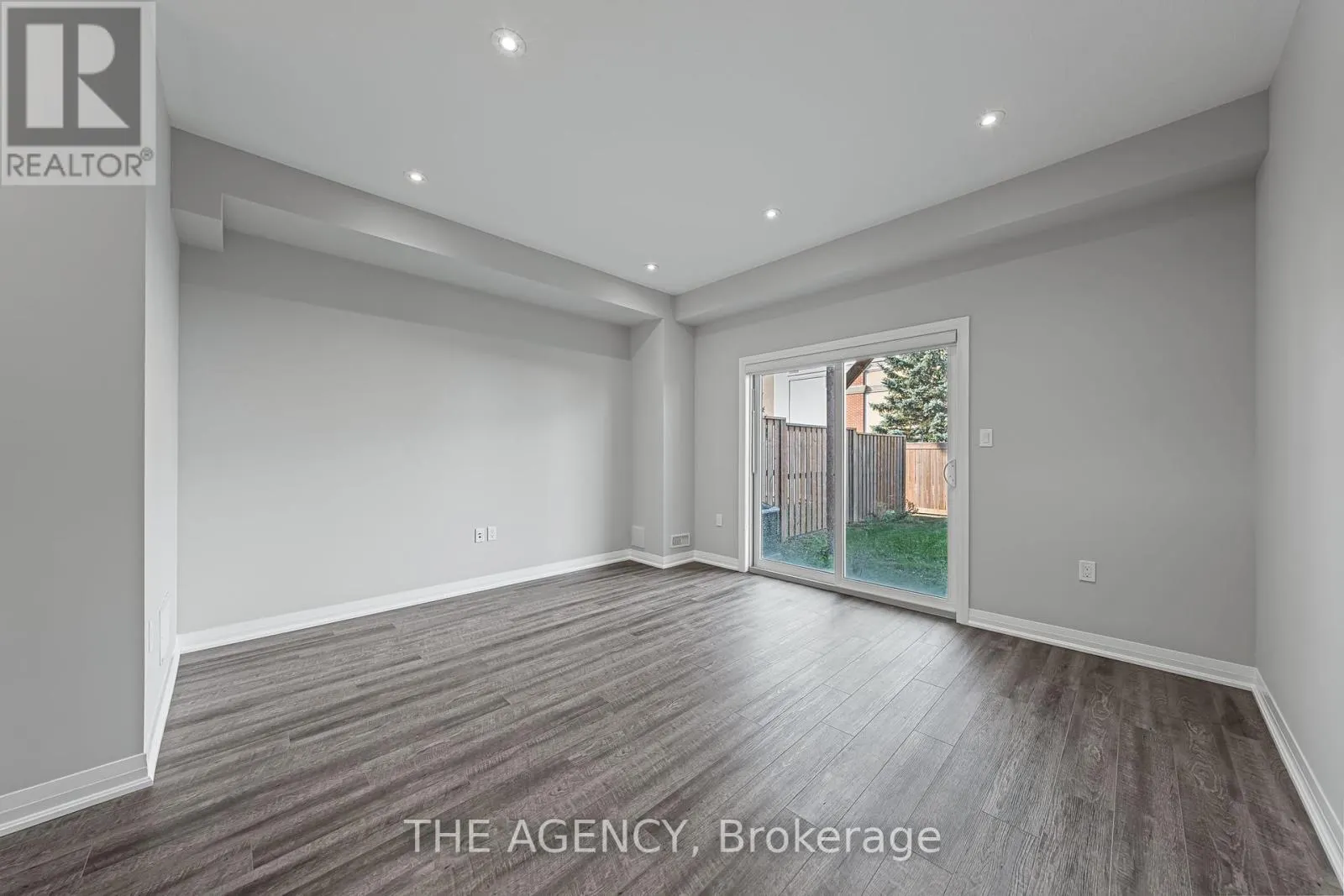 53 AQUARIUS CRESCENT