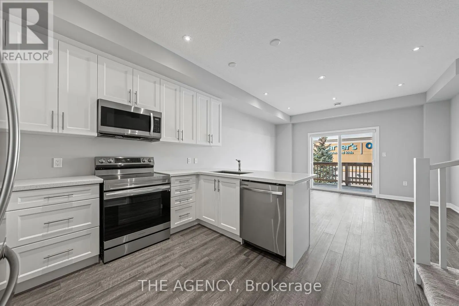 53 AQUARIUS CRESCENT