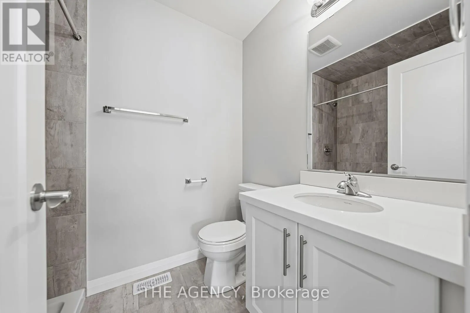 53 AQUARIUS CRESCENT