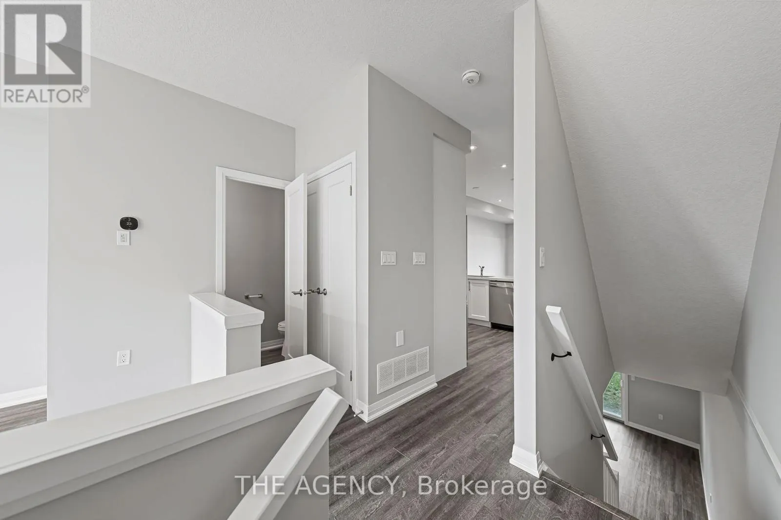 53 AQUARIUS CRESCENT