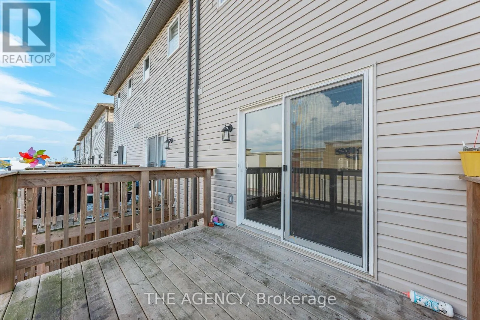 53 AQUARIUS CRESCENT