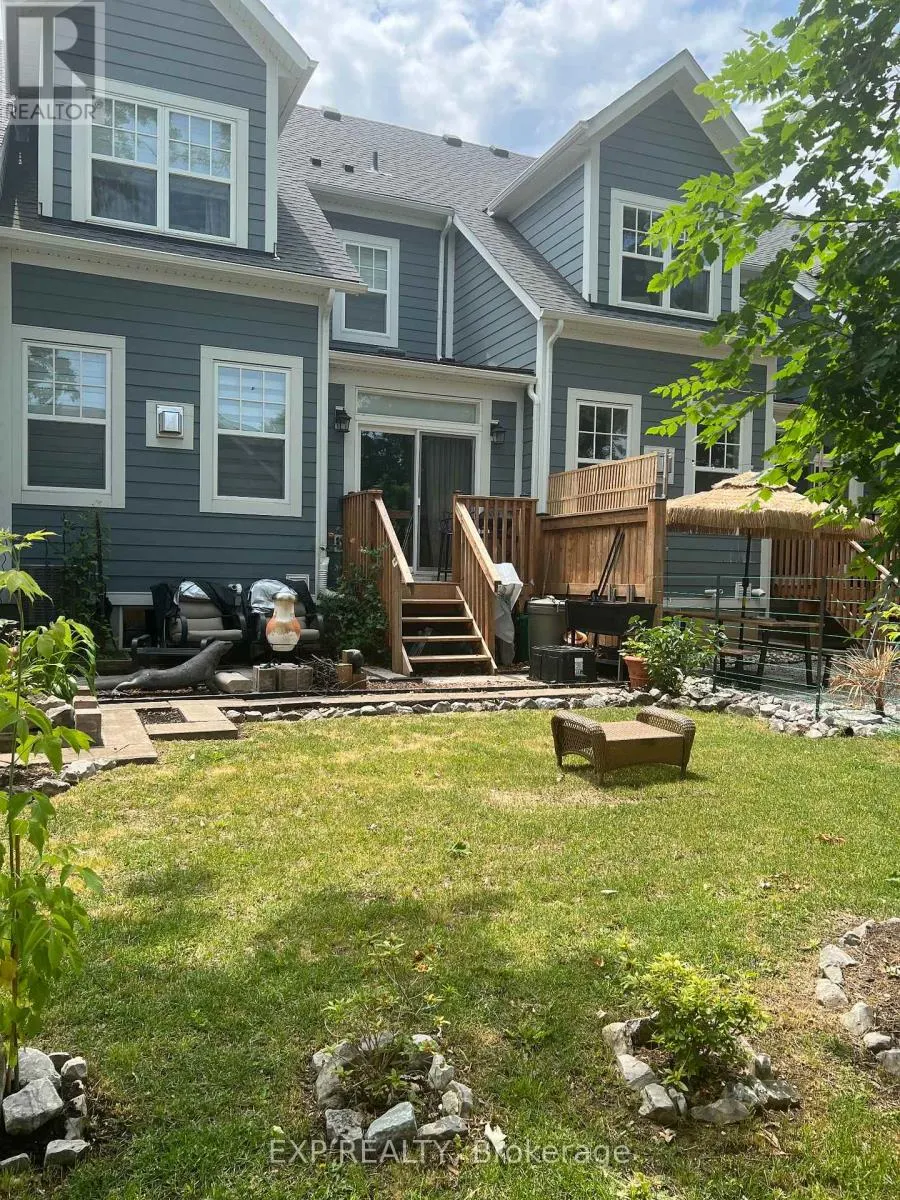 4 PARADISE GROVE