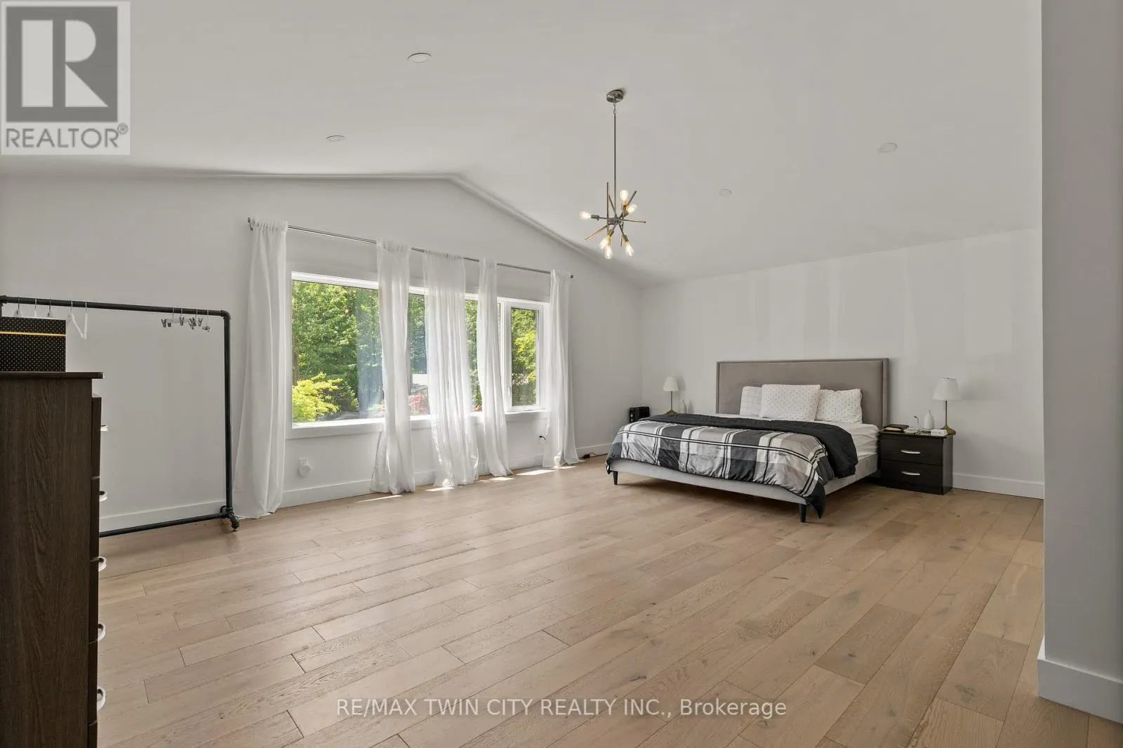 514 OXBOW ROAD
