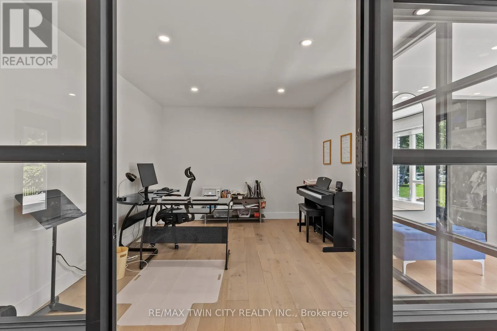 514 OXBOW ROAD