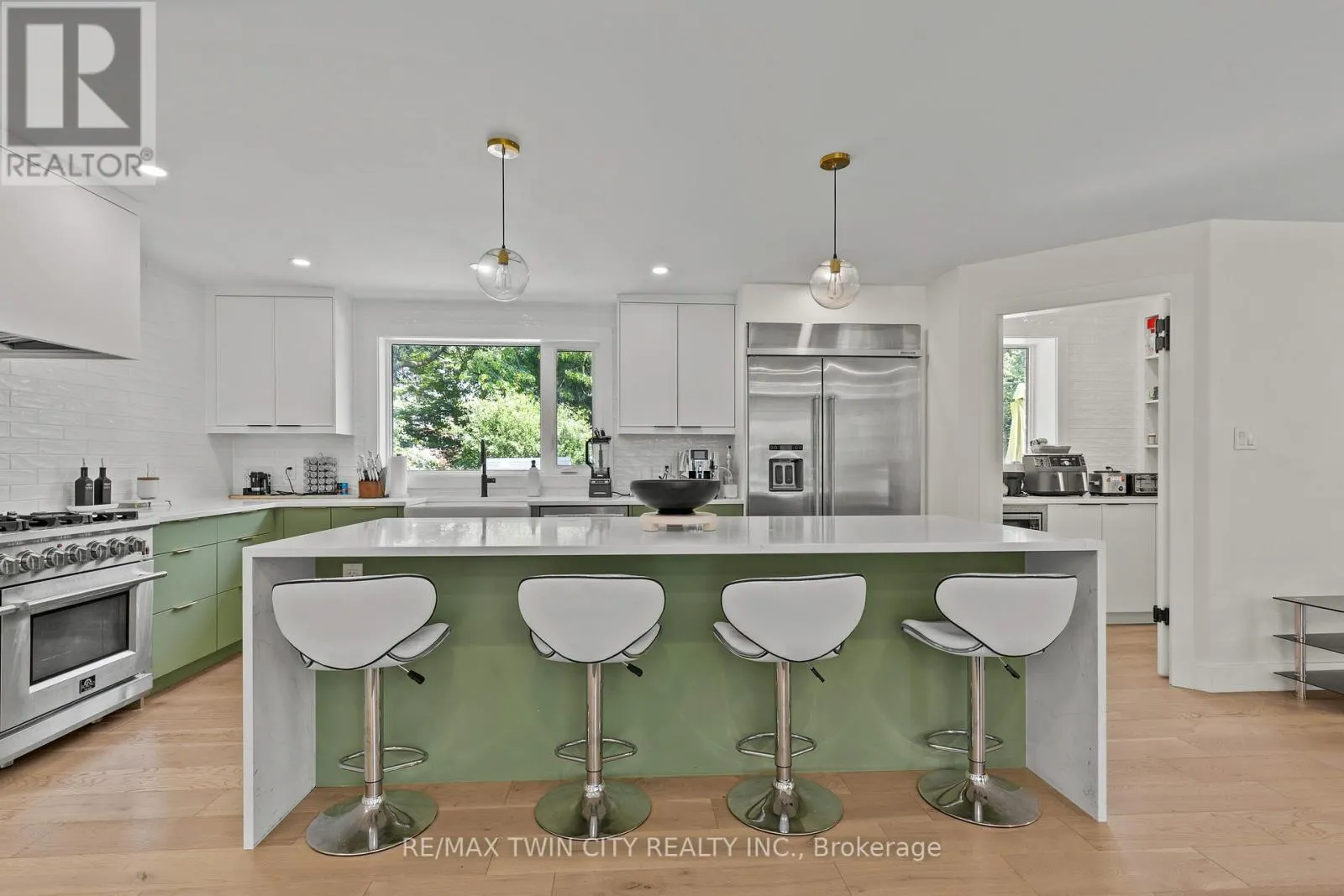 514 OXBOW ROAD
