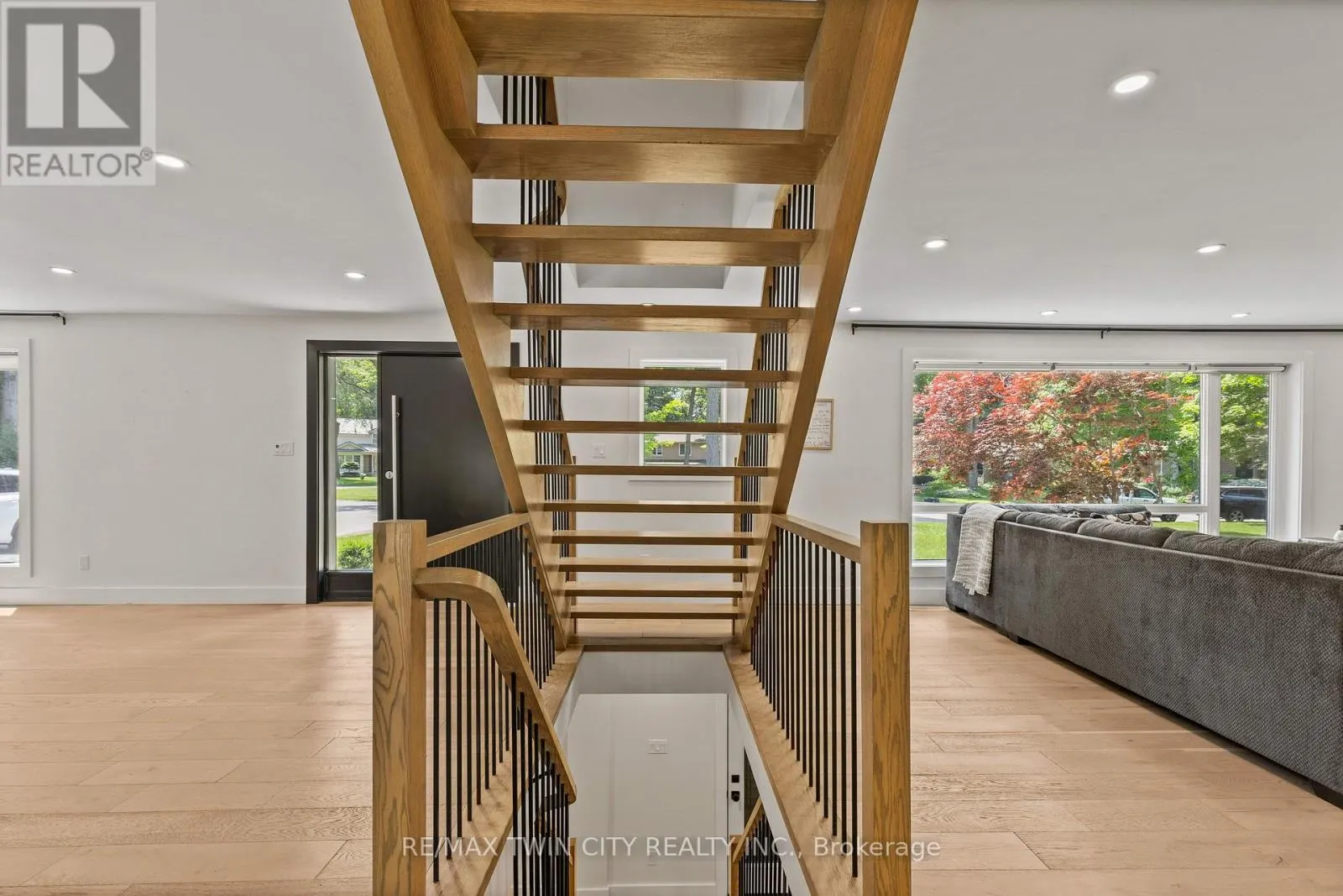 514 OXBOW ROAD