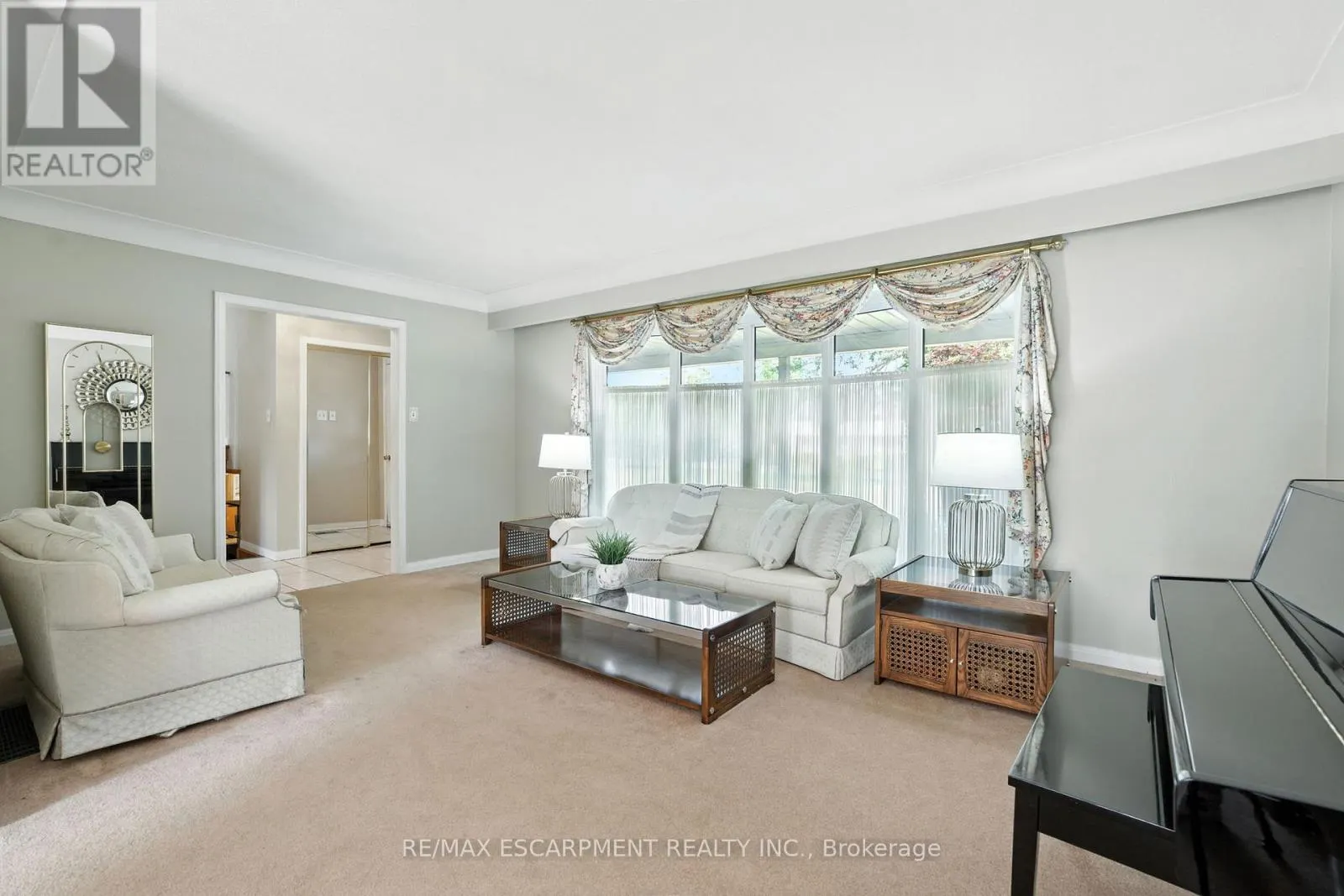 961 GARDEN LANE