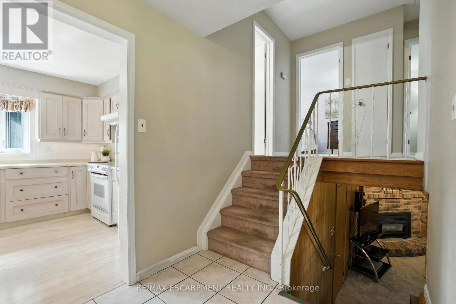 961 GARDEN LANE