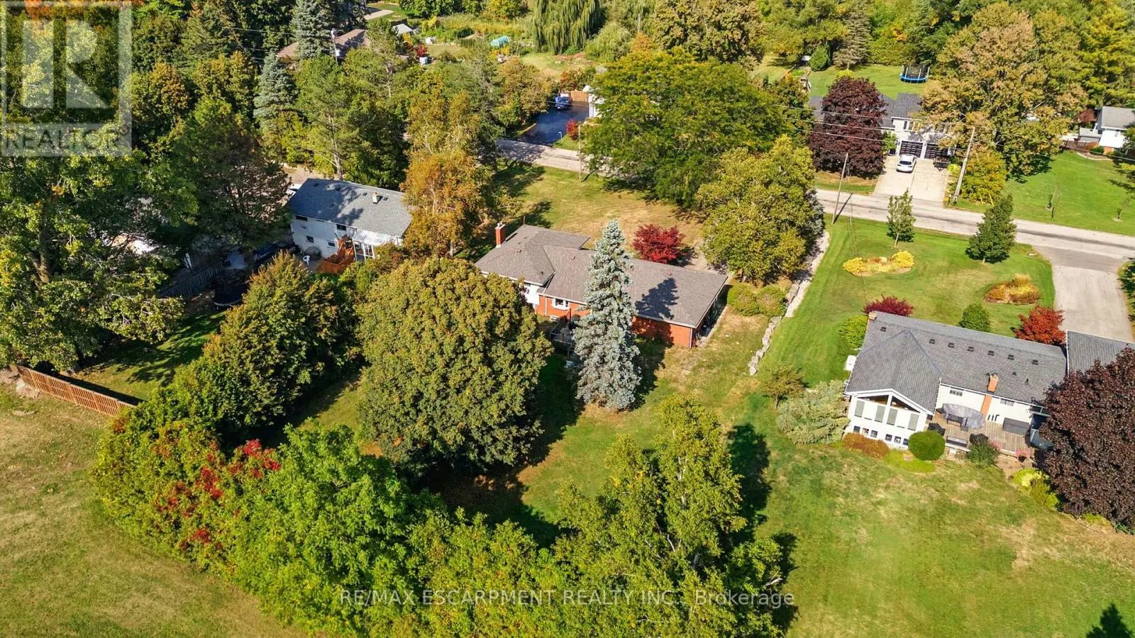 961 GARDEN LANE