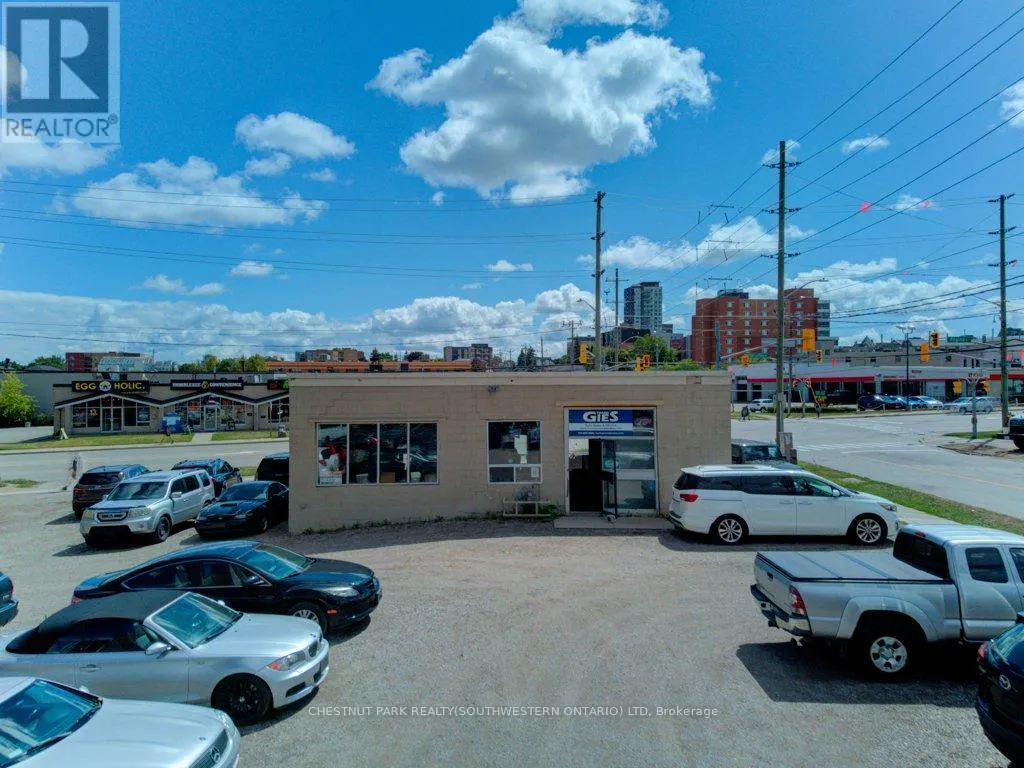 24-26 UNNIVERSITY AVENUE