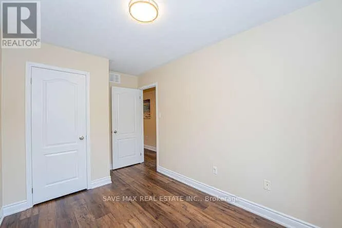 43 - 21 DIANA AVENUE