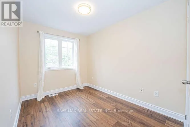 43 - 21 DIANA AVENUE