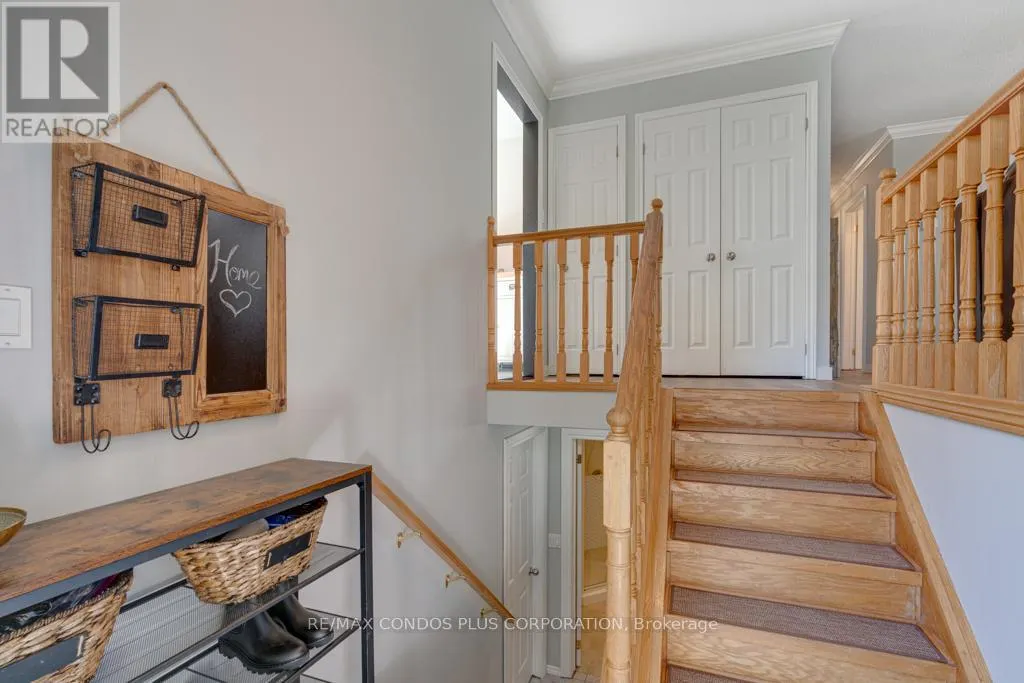 577 MACKECHNIE CRESCENT