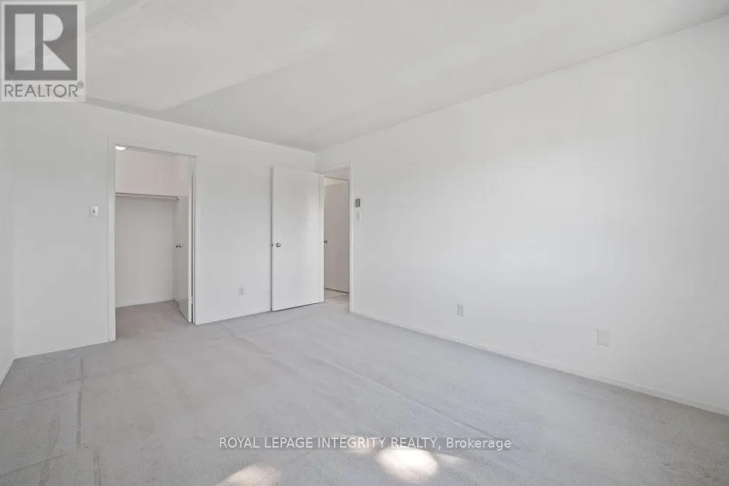 206 - 212 VIEWMOUNT DRIVE