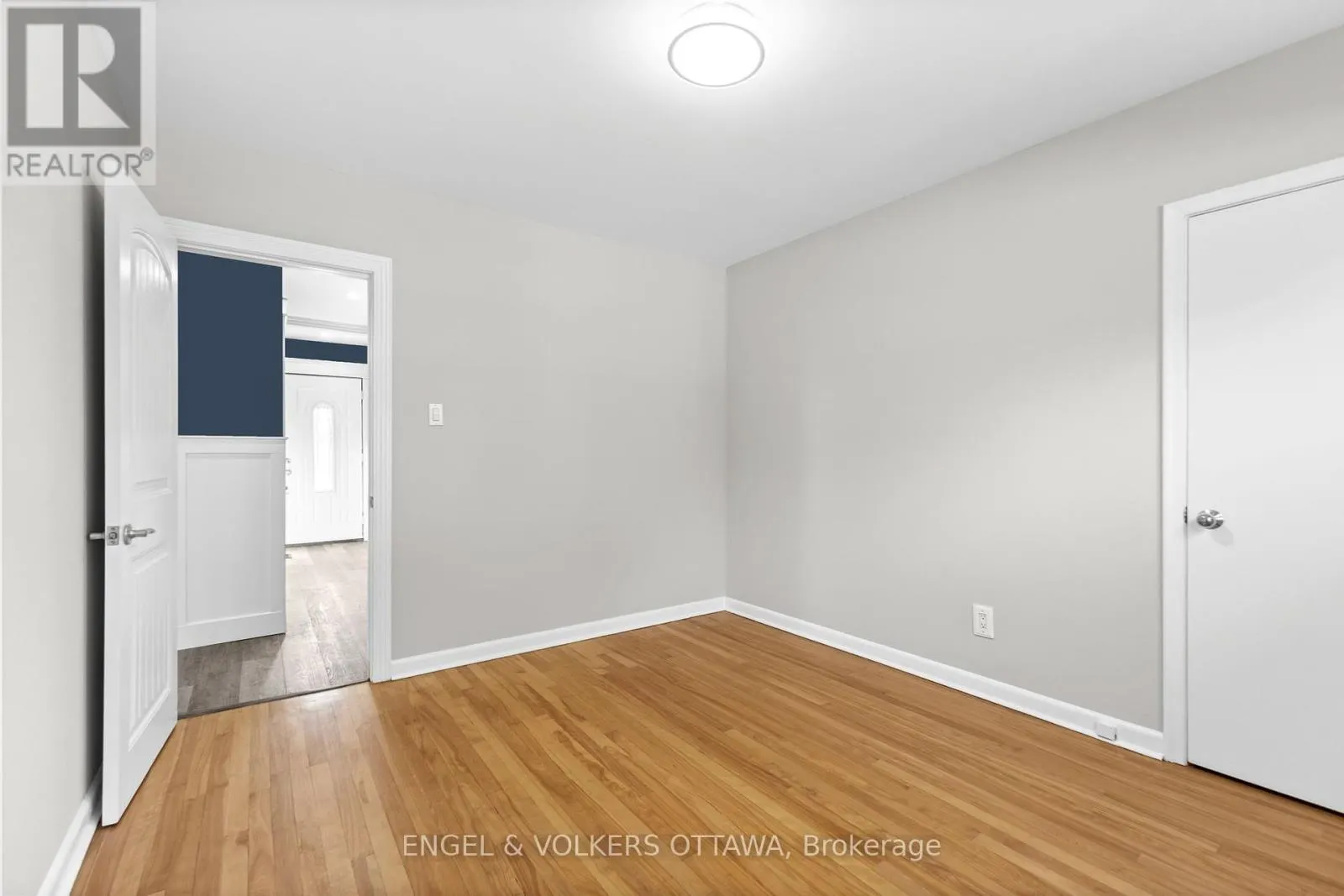 855 WESTON DRIVE