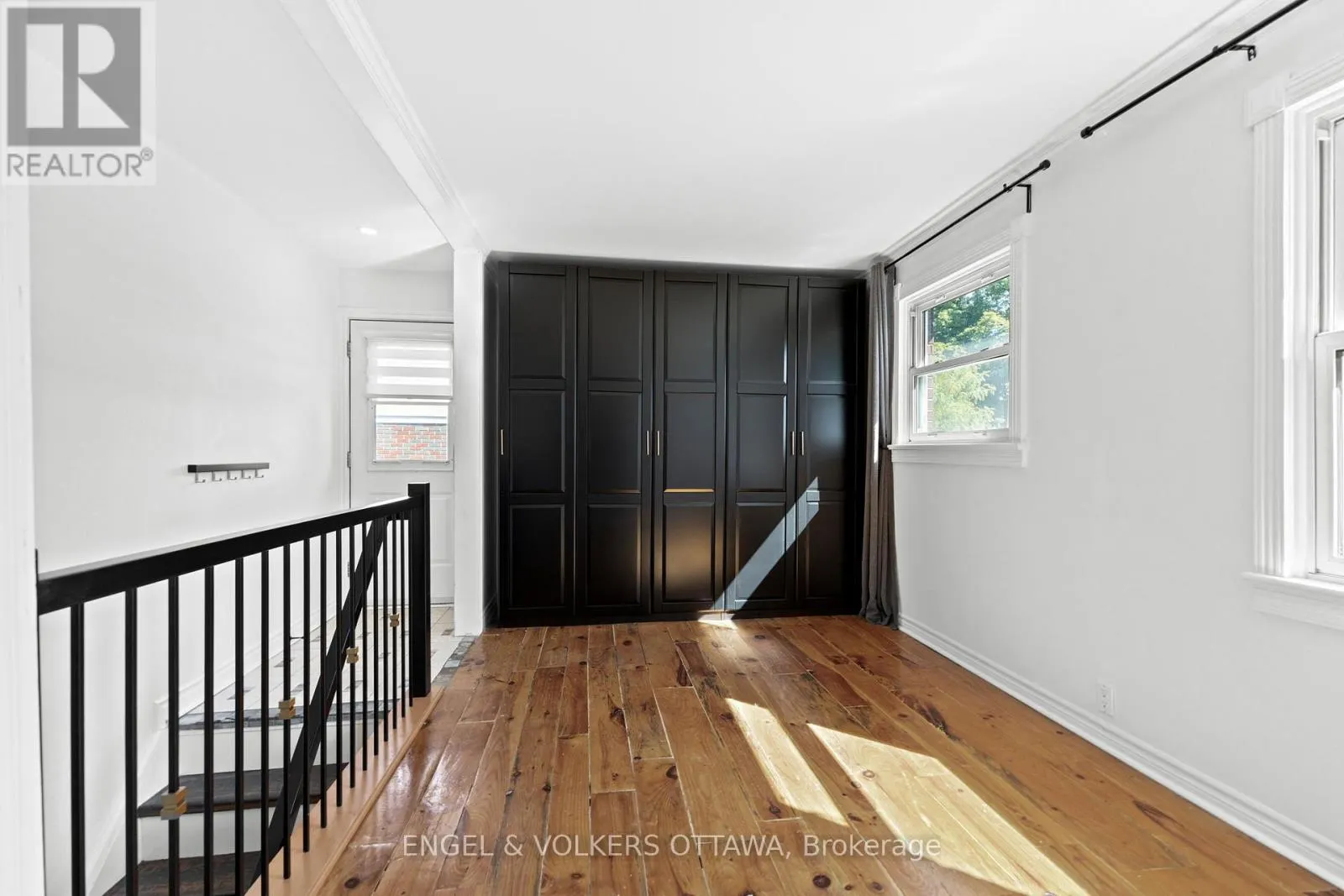 855 WESTON DRIVE