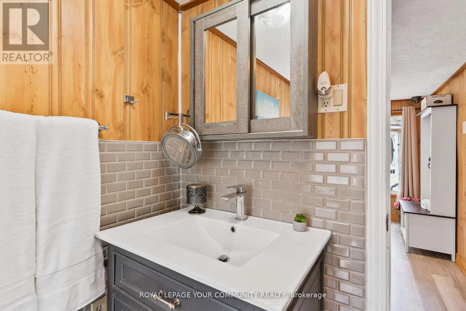1139 CANUCK TRAIL