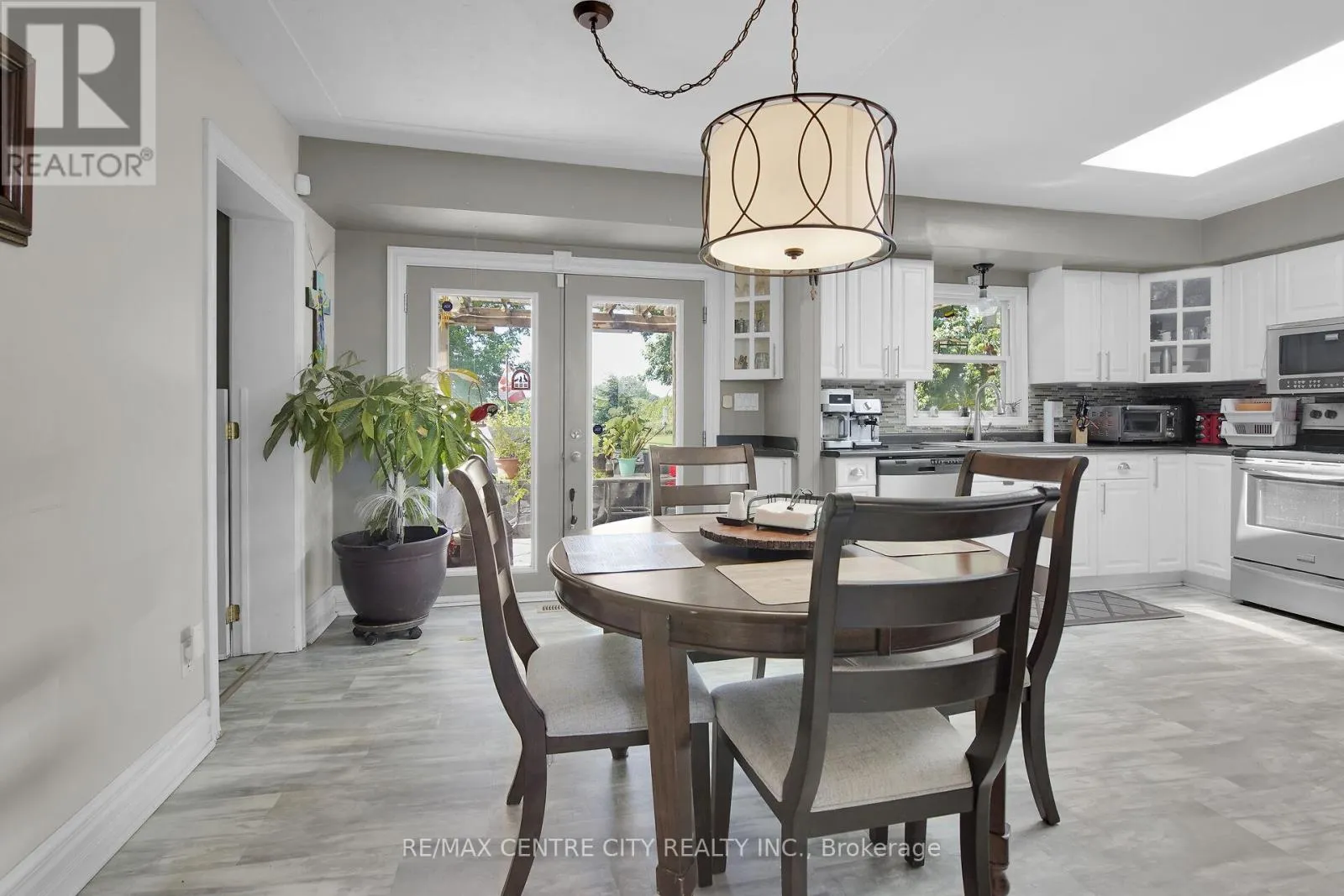 2103 FANSHAWE PARK ROAD W