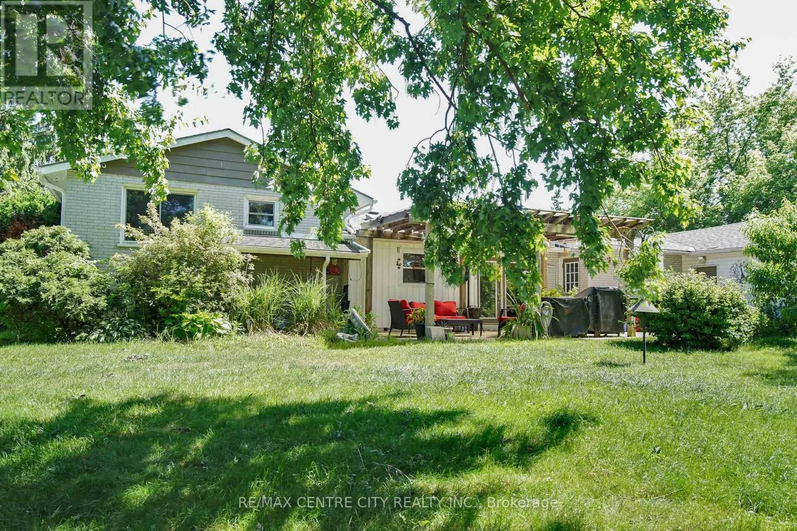 2103 FANSHAWE PARK ROAD W