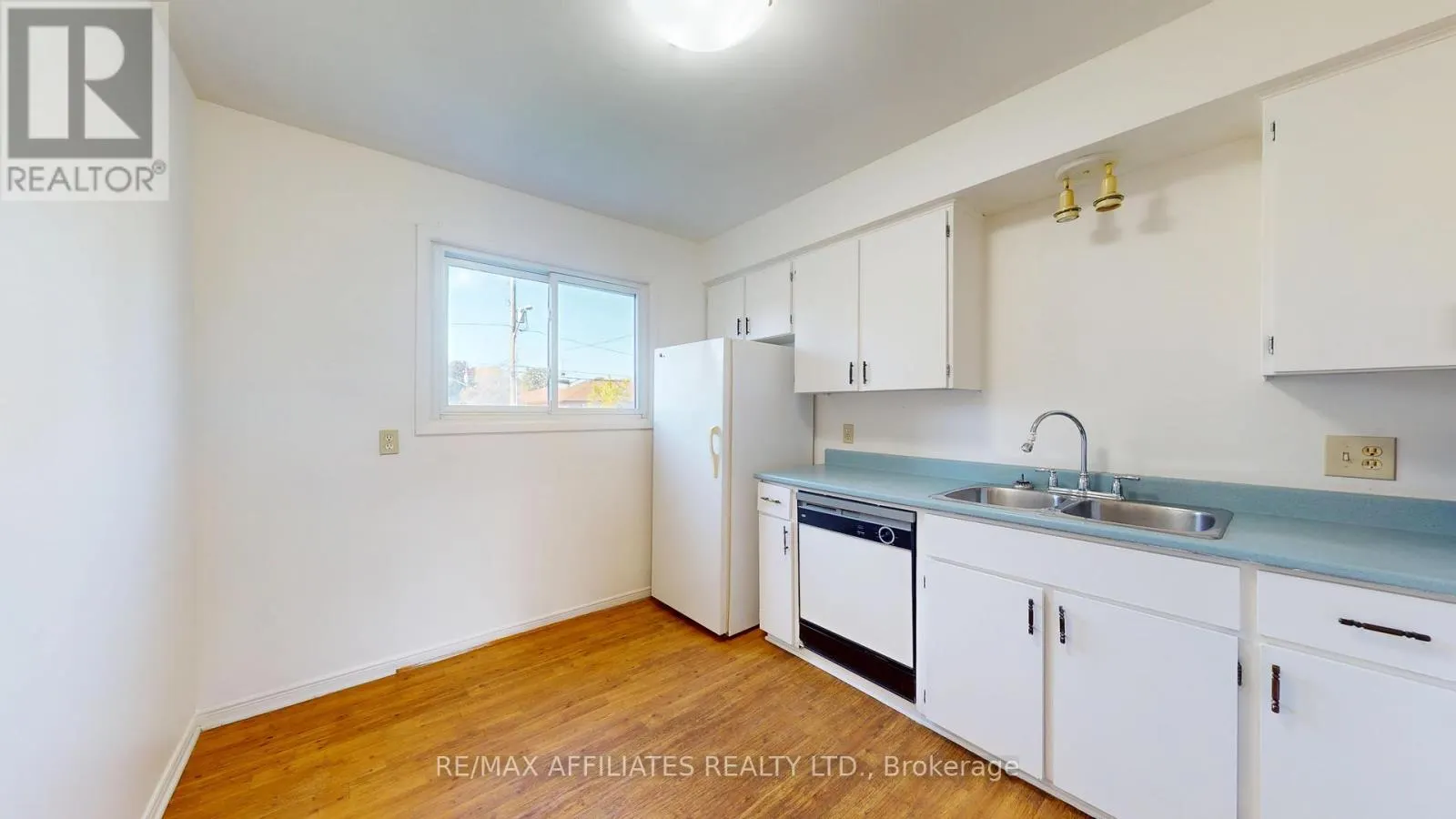 23 MAPLE AVENUE