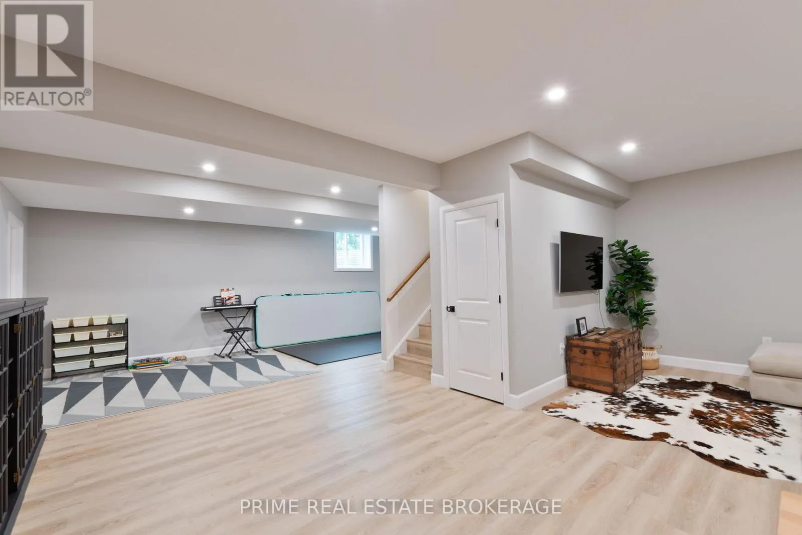 8865 IONA ROAD