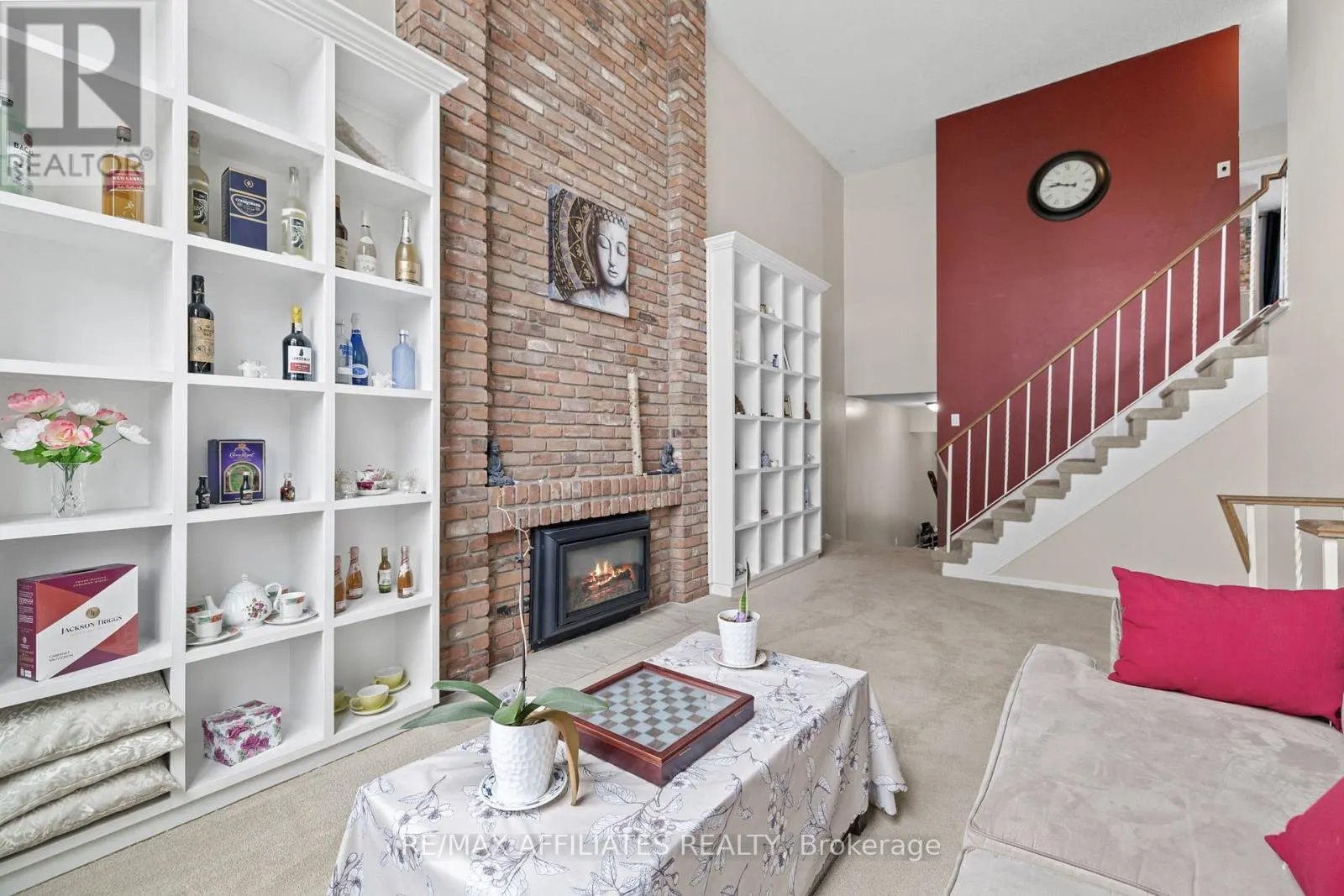 43 BLUEGRASS DRIVE