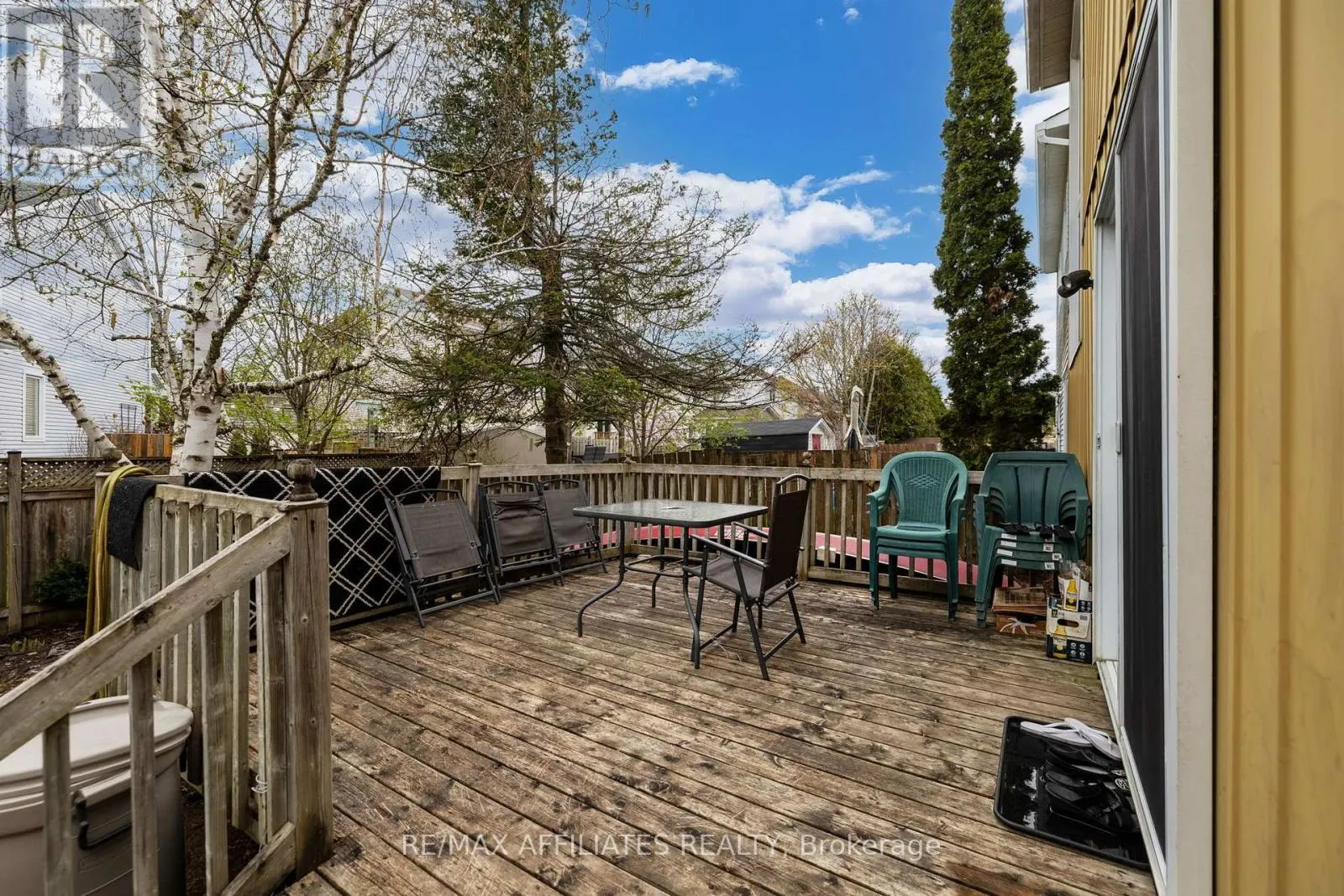 43 BLUEGRASS DRIVE