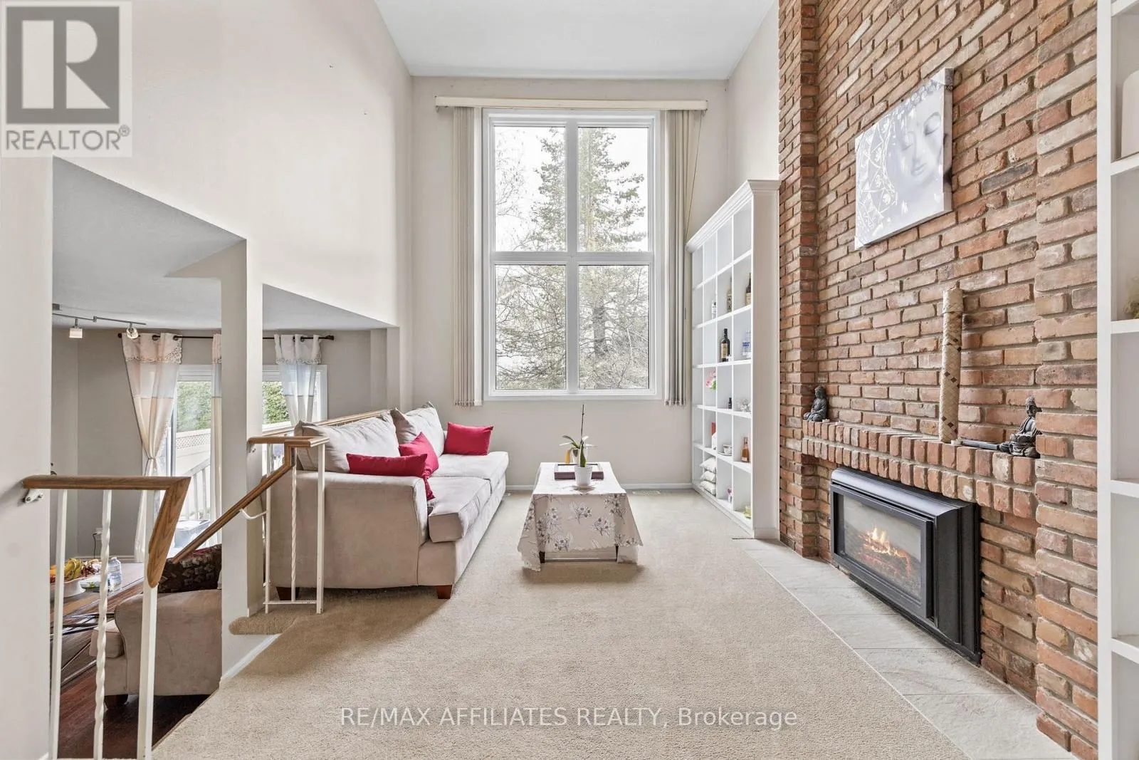 43 BLUEGRASS DRIVE