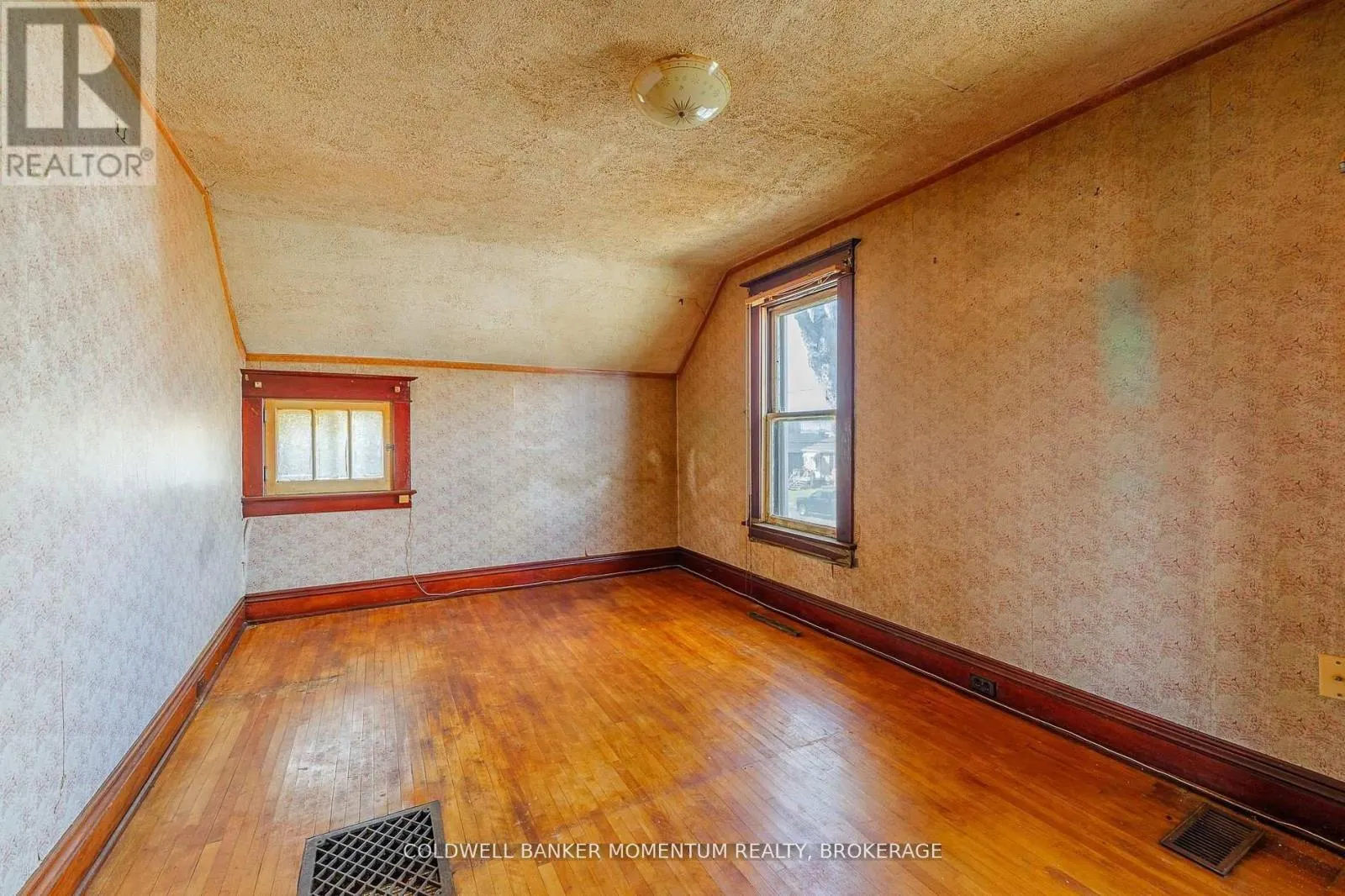 263 HUMBOLDT PARKWAY