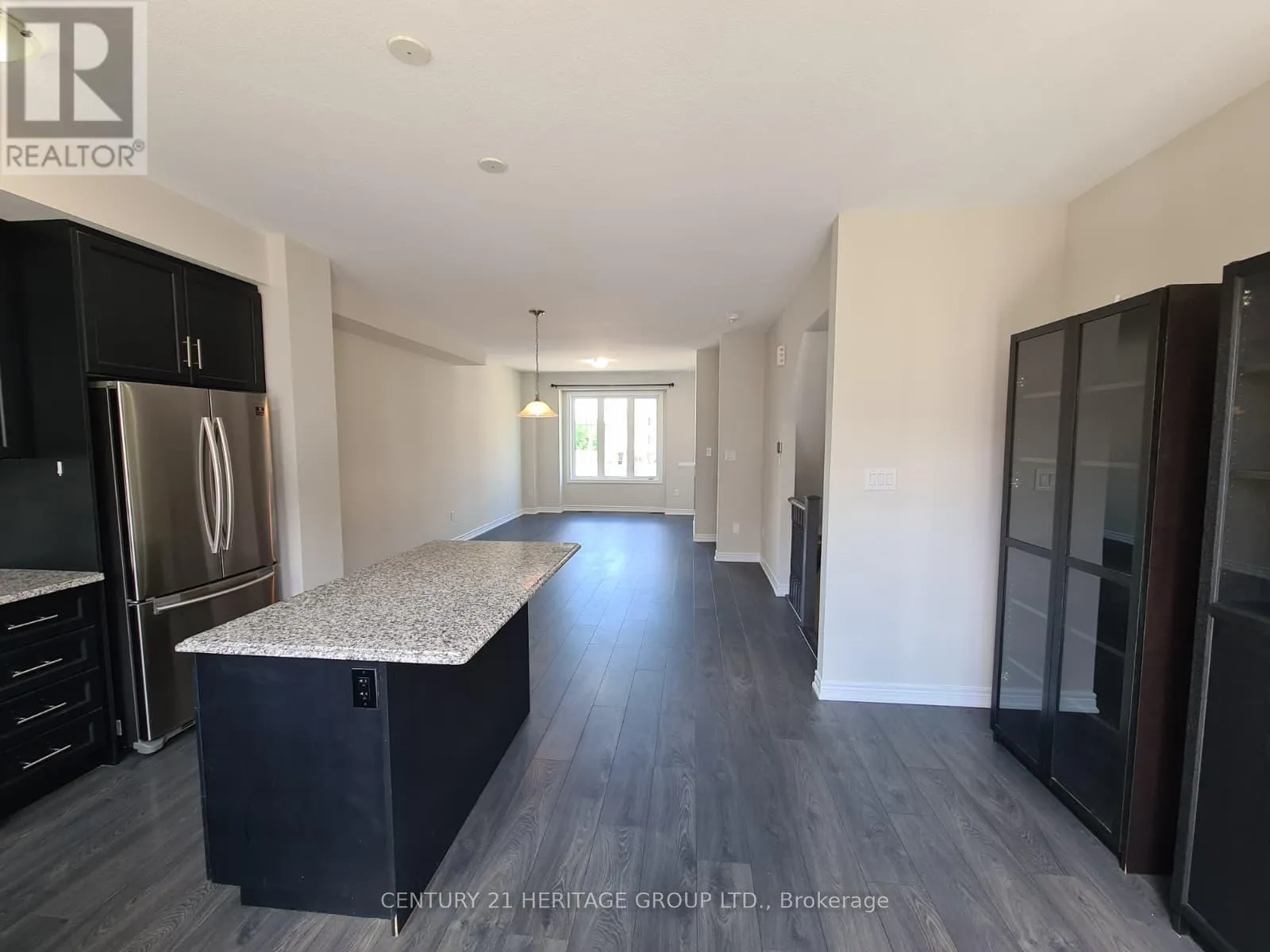6 SNOWBERRY LANE