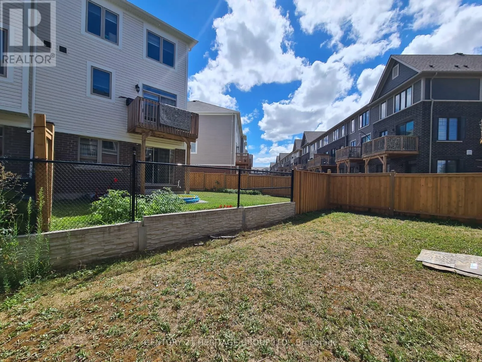 6 SNOWBERRY LANE