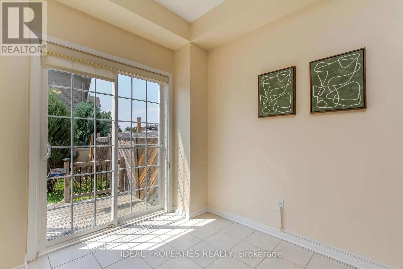 565 PEPPERVILLE CRESCENT