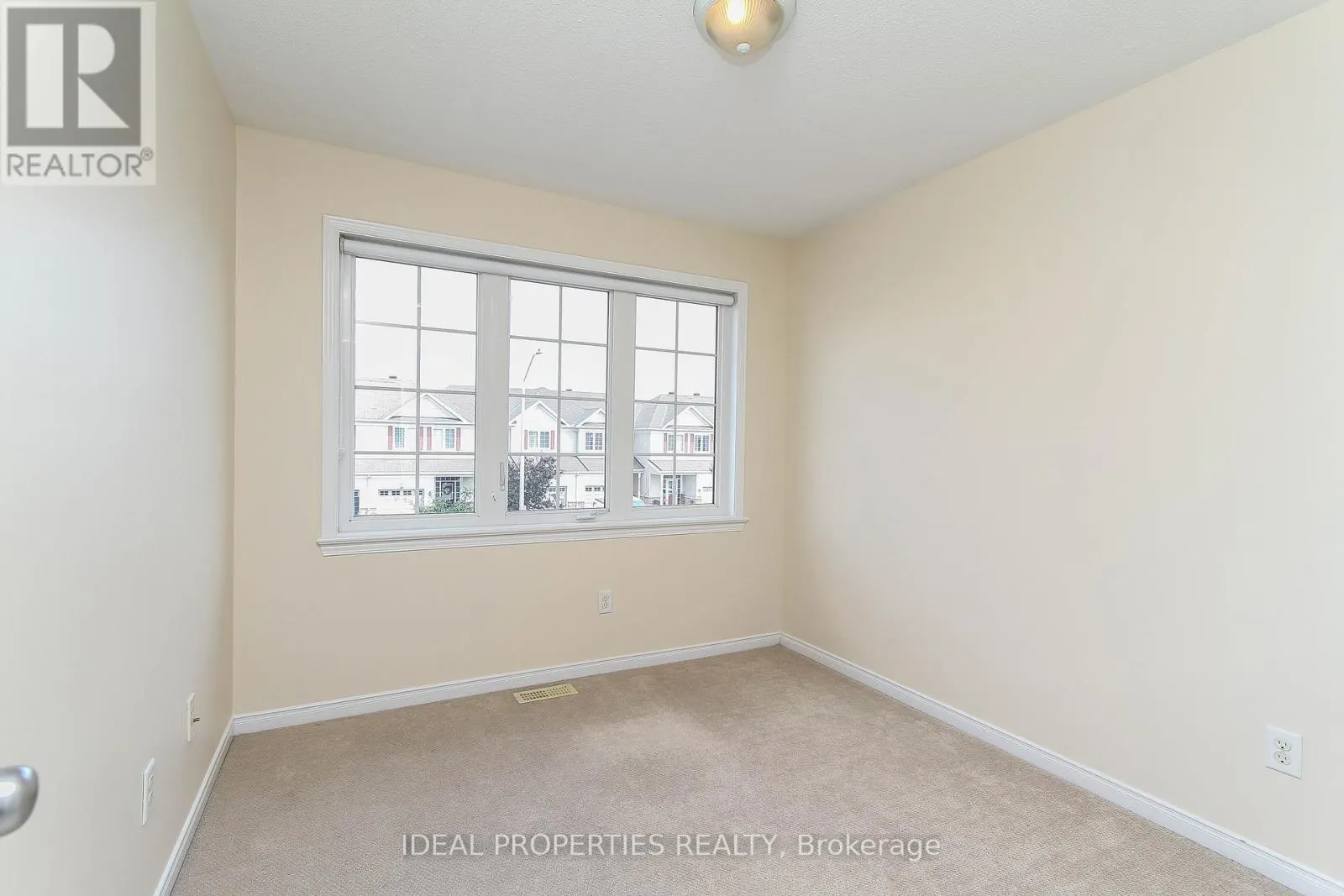 565 PEPPERVILLE CRESCENT